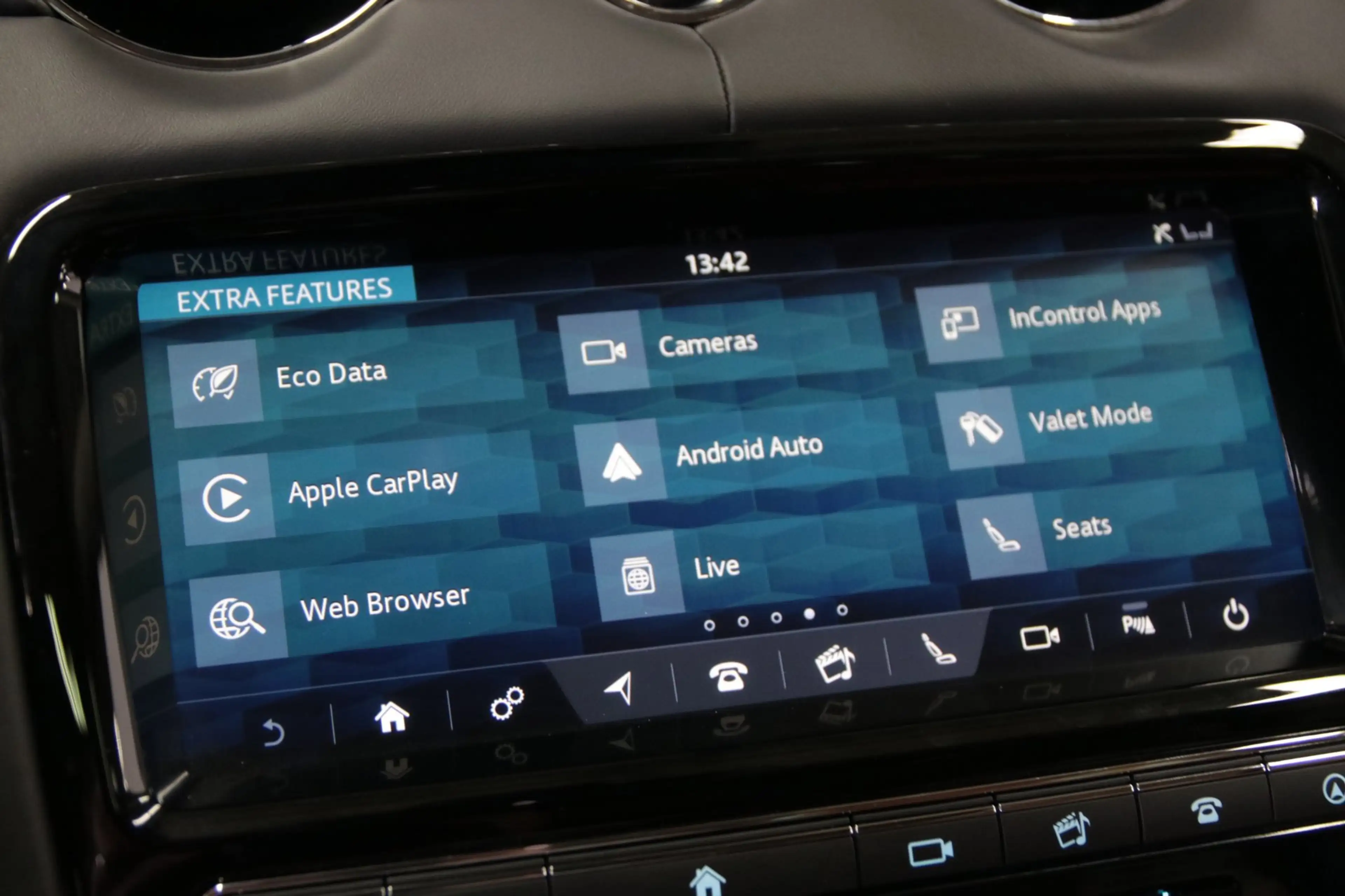 Jaguar XJ 3.0 V6 SC AWD Autobiography LWB/Apple carplay/NAP/ — photo 28