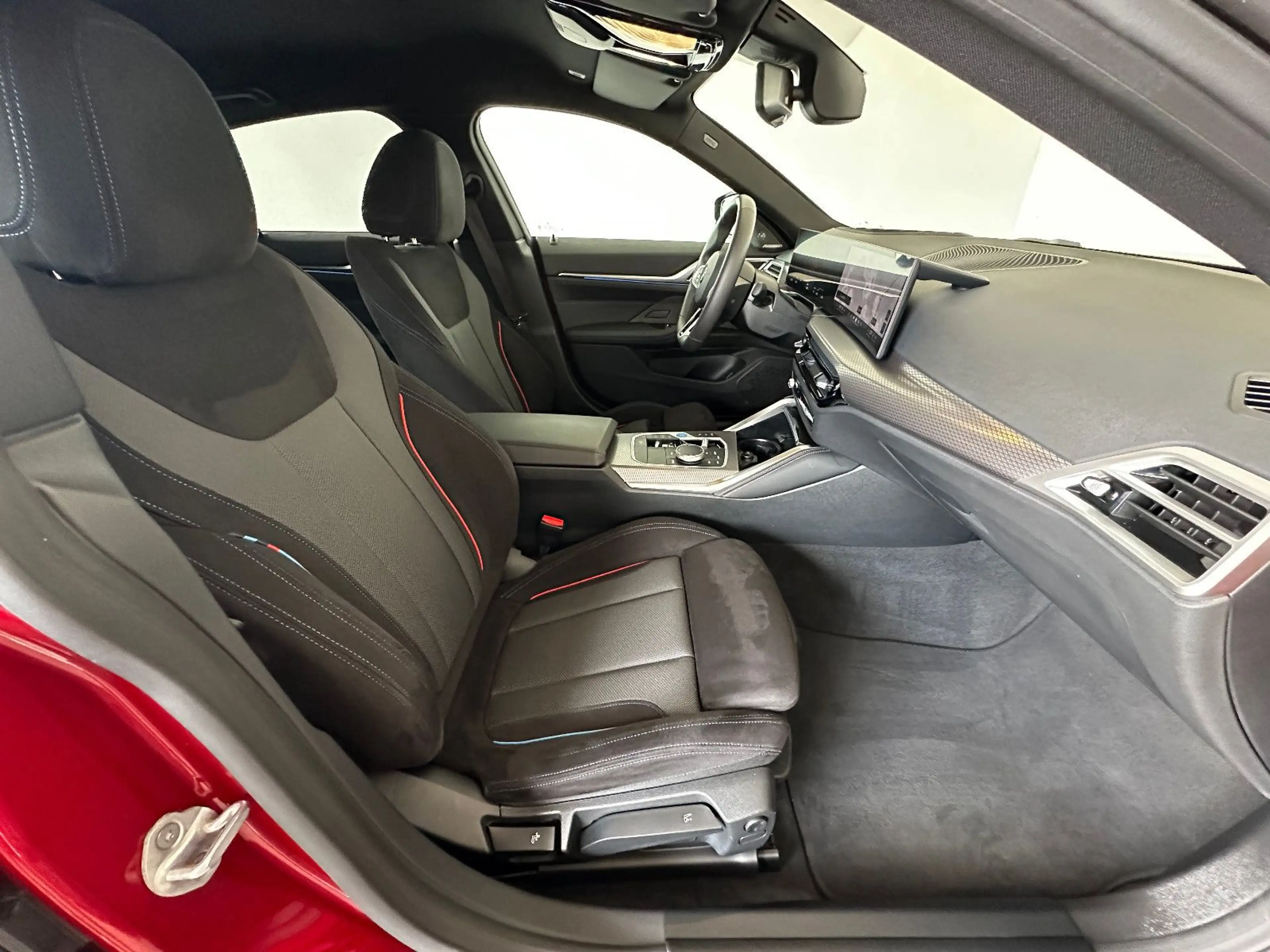 BMW i4 GranCoupe 40eDrive M Sport H/K adapLED HUD — photo 12