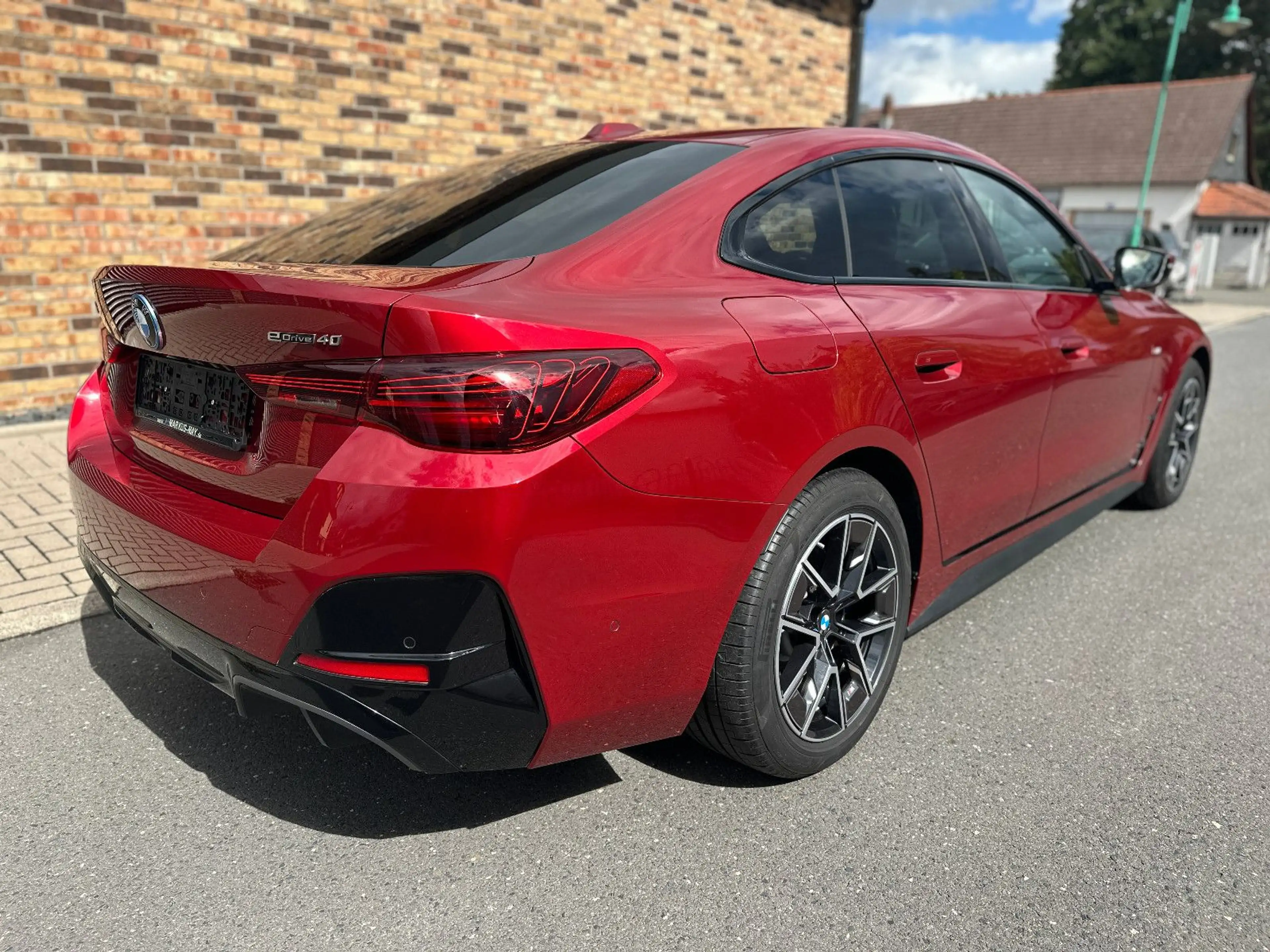 BMW i4 GranCoupe 40eDrive M Sport H/K adapLED HUD — photo 6