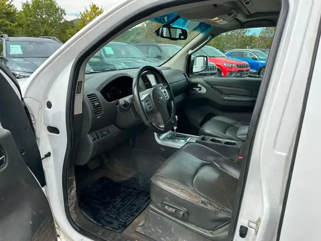 Nissan Navara view 10