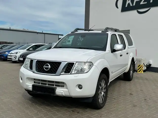 Nissan Navara view 4