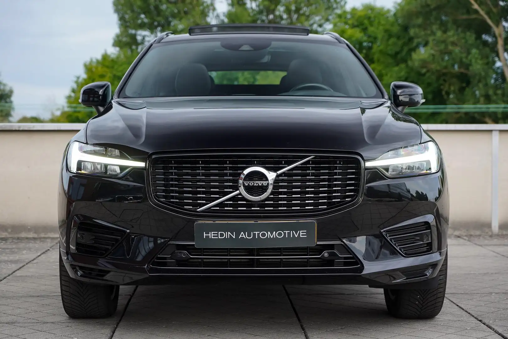 Volvo XC60 2.0 Recharge T6 AWD R-Design | Elektrische bestuur Schwarz - 2