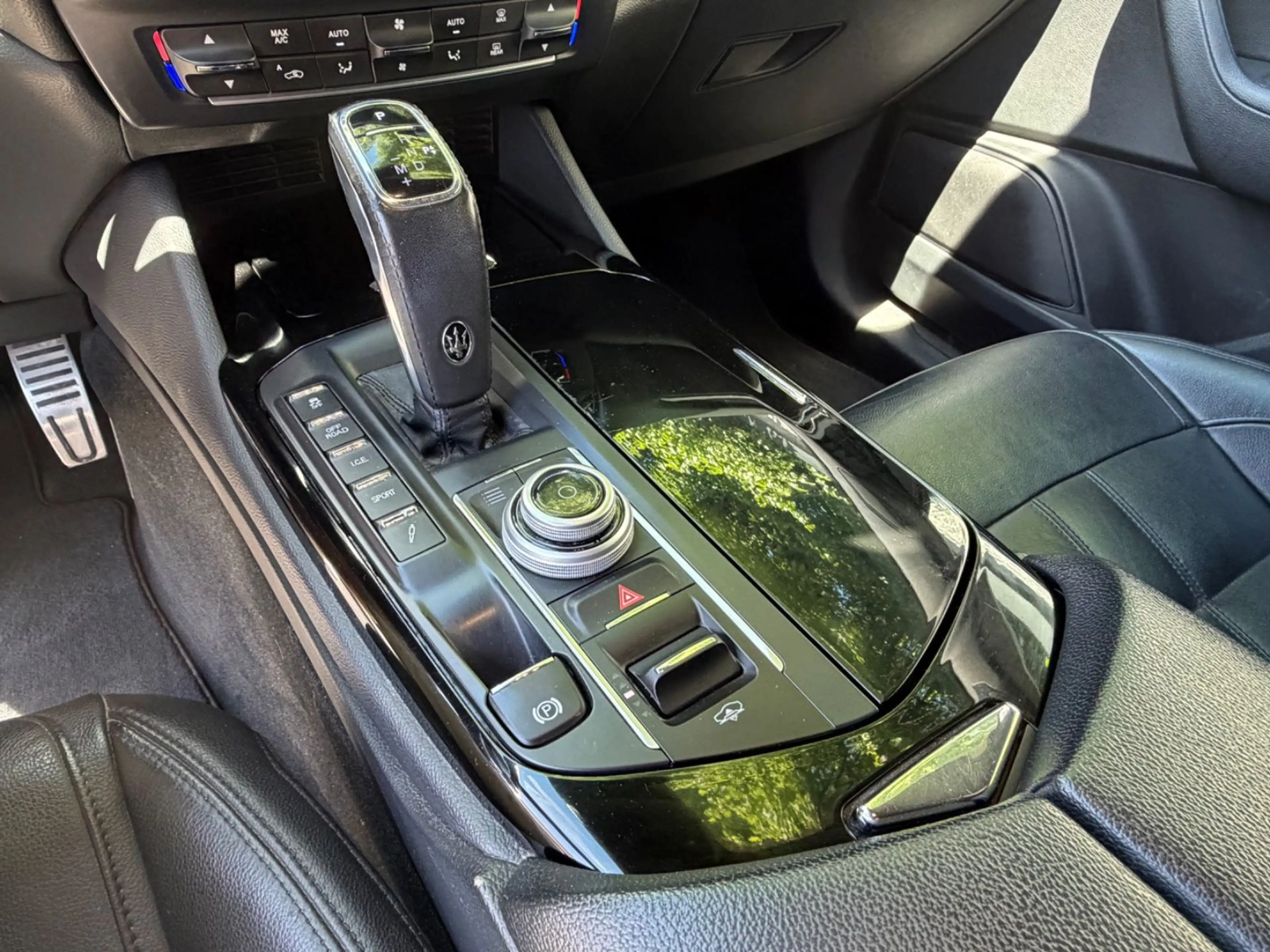 Maserati Levante GranSport Q4 — photo 12