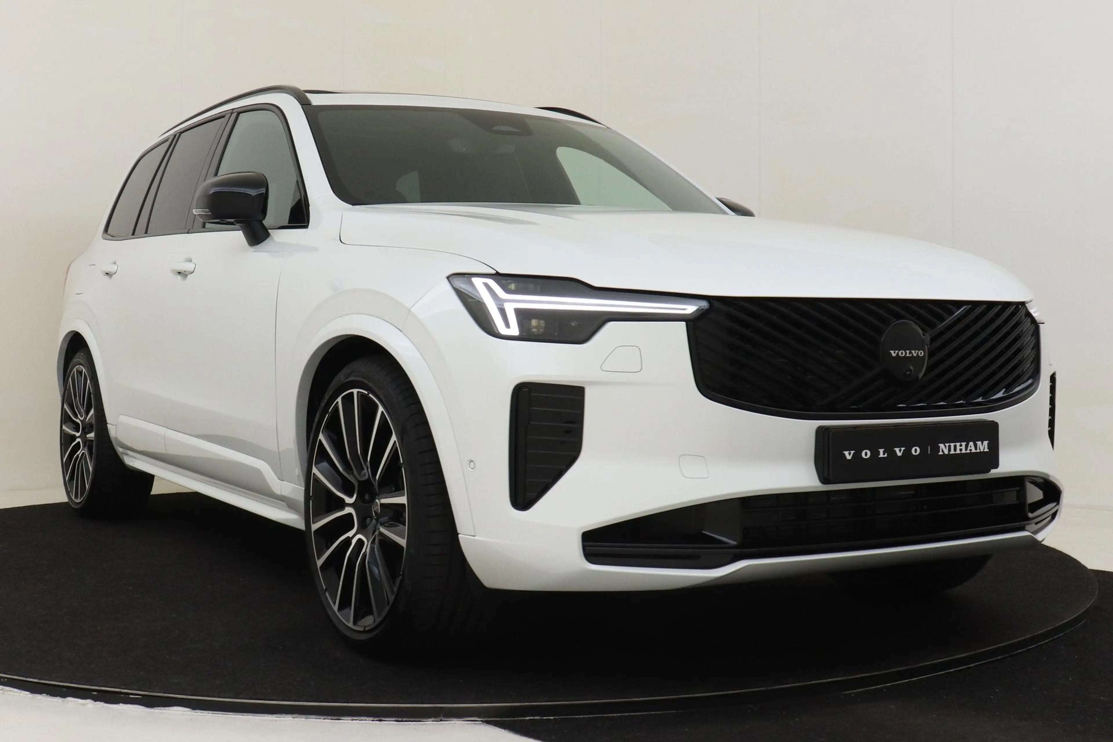 Volvo XC90 II T8 PLUG-IN HYBRID AWD ULTRA BLACK ED. EXEC. -PA — photo 11