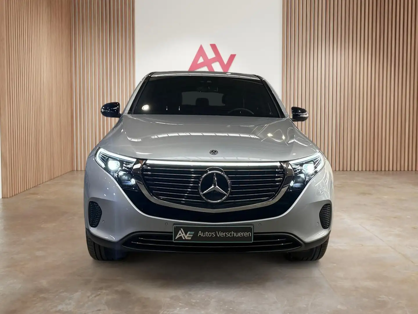 Mercedes-Benz EQC 400 4Matic ** Memory | Pano | Burmester Argintiu - 2