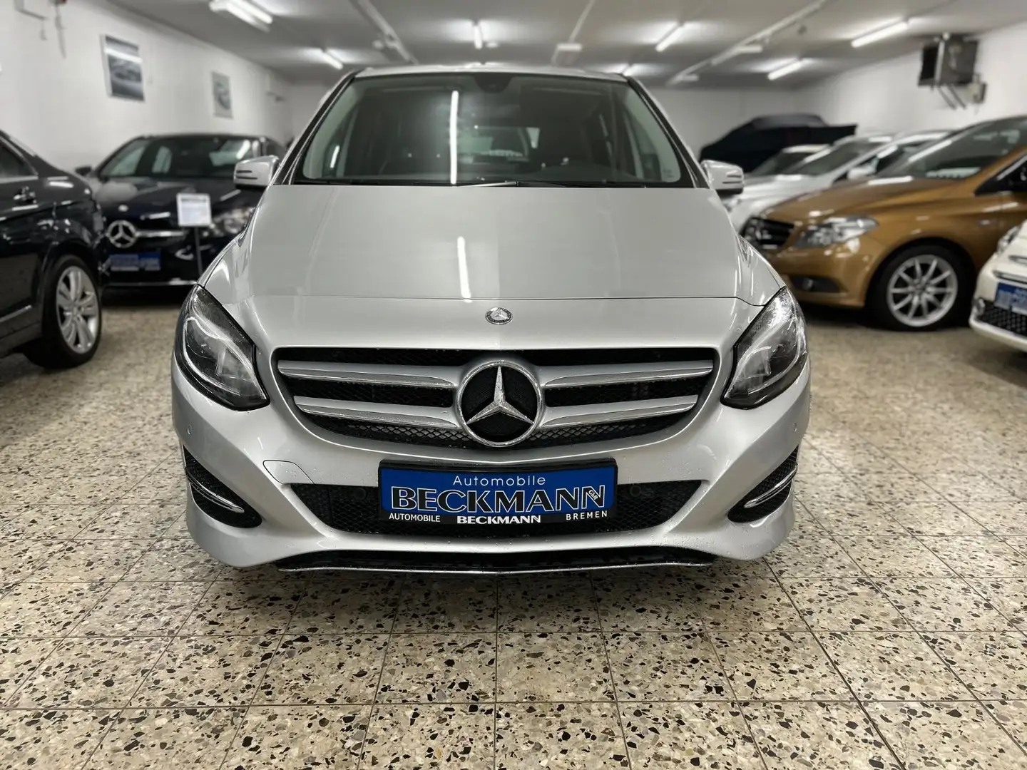 Mercedes-Benz B 180 B -Klasse B 180 Silber - 2