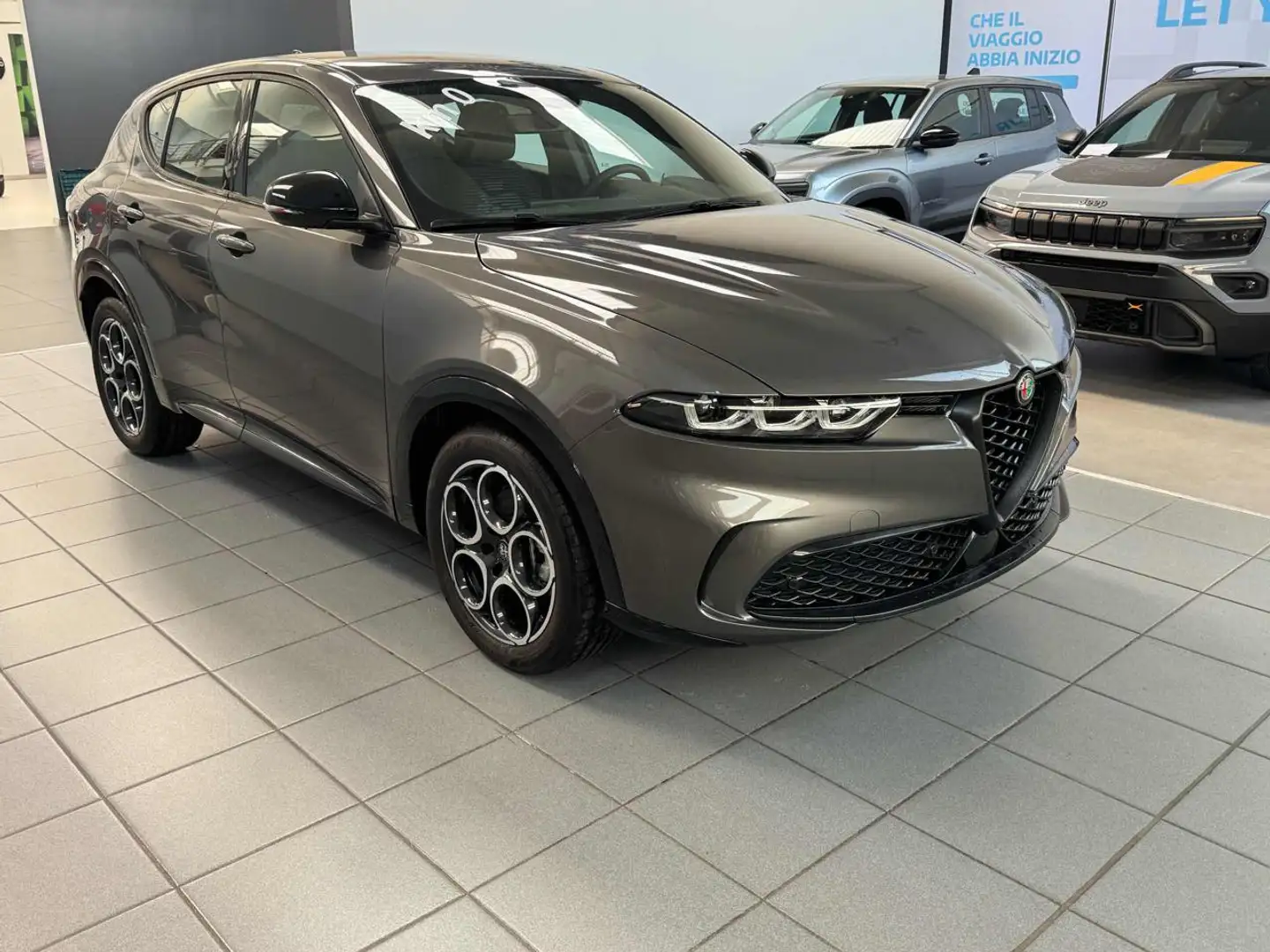 Alfa Romeo Tonale 1.6 diesel 130 CV TCT6 Sprint Grijs - 1