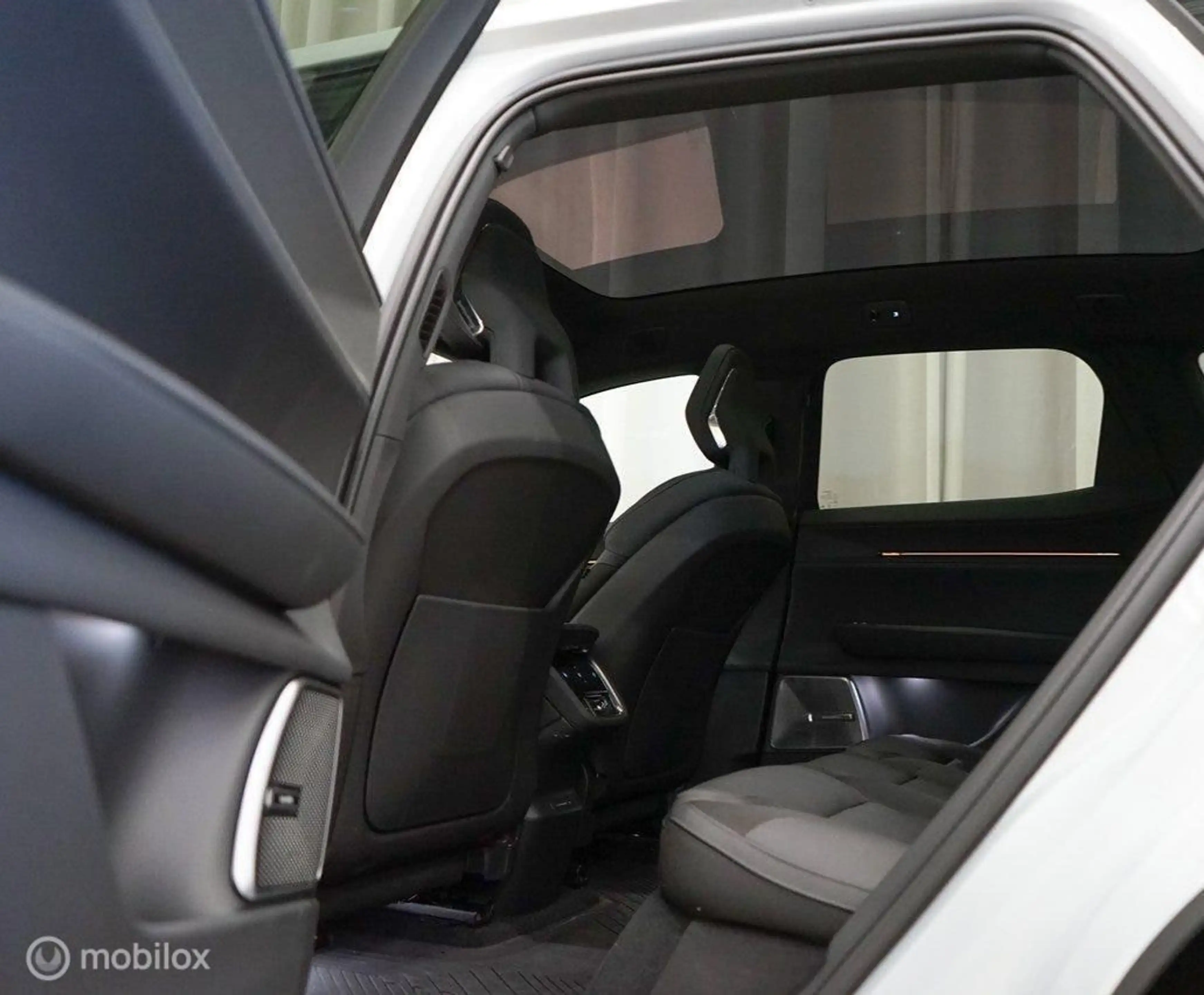 Polestar 3 Long range Dual motor Performance Pilot Plus — photo 10