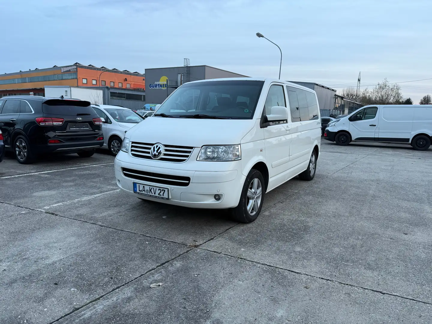 Volkswagen T5 California Multivan United bijela - 1