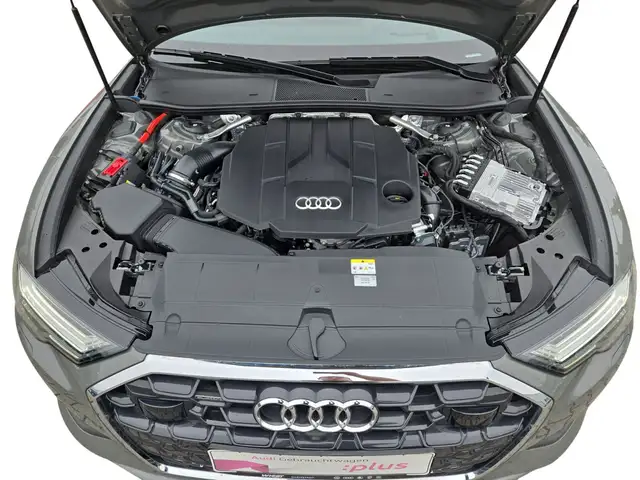Audi A6 view 12