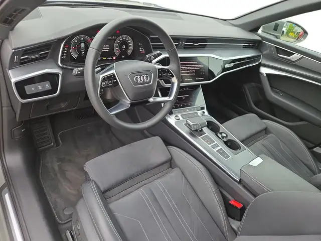 Audi A6 view 4