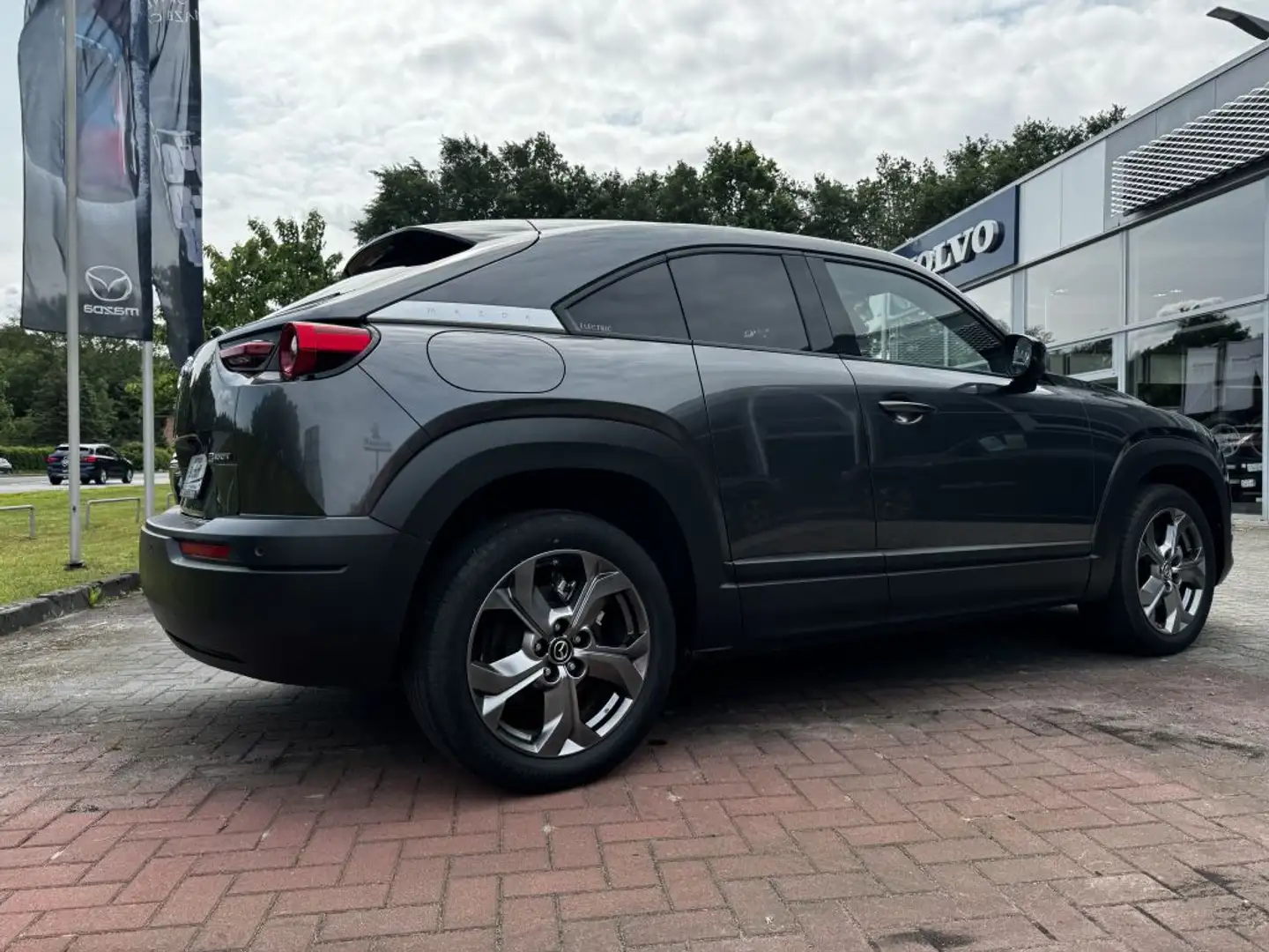 Mazda MX-30 e-SKYACTIV Šedá - 2
