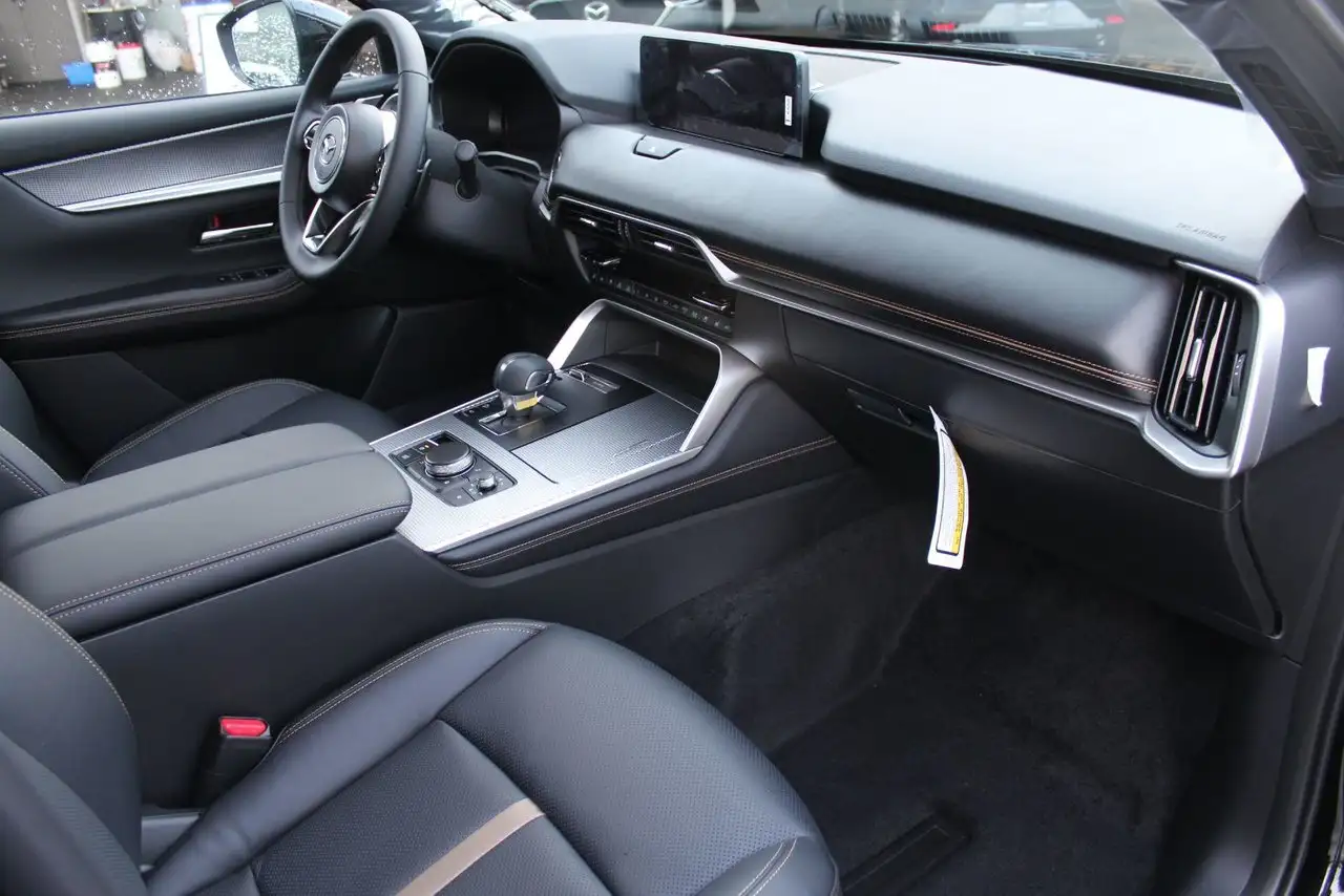 Mazda CX-90 PHEV снимка Mazda CX-90 PHEV
