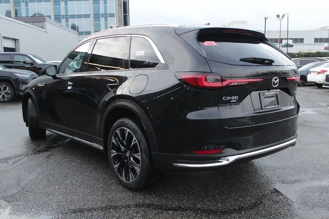 Mazda CX-90 PHEV снимка Mazda CX-90 PHEV