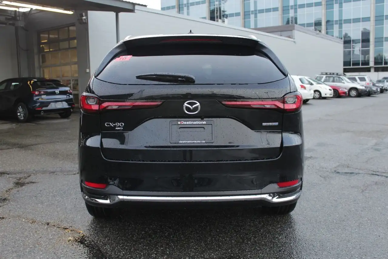 Mazda CX-90 PHEV снимка Mazda CX-90 PHEV