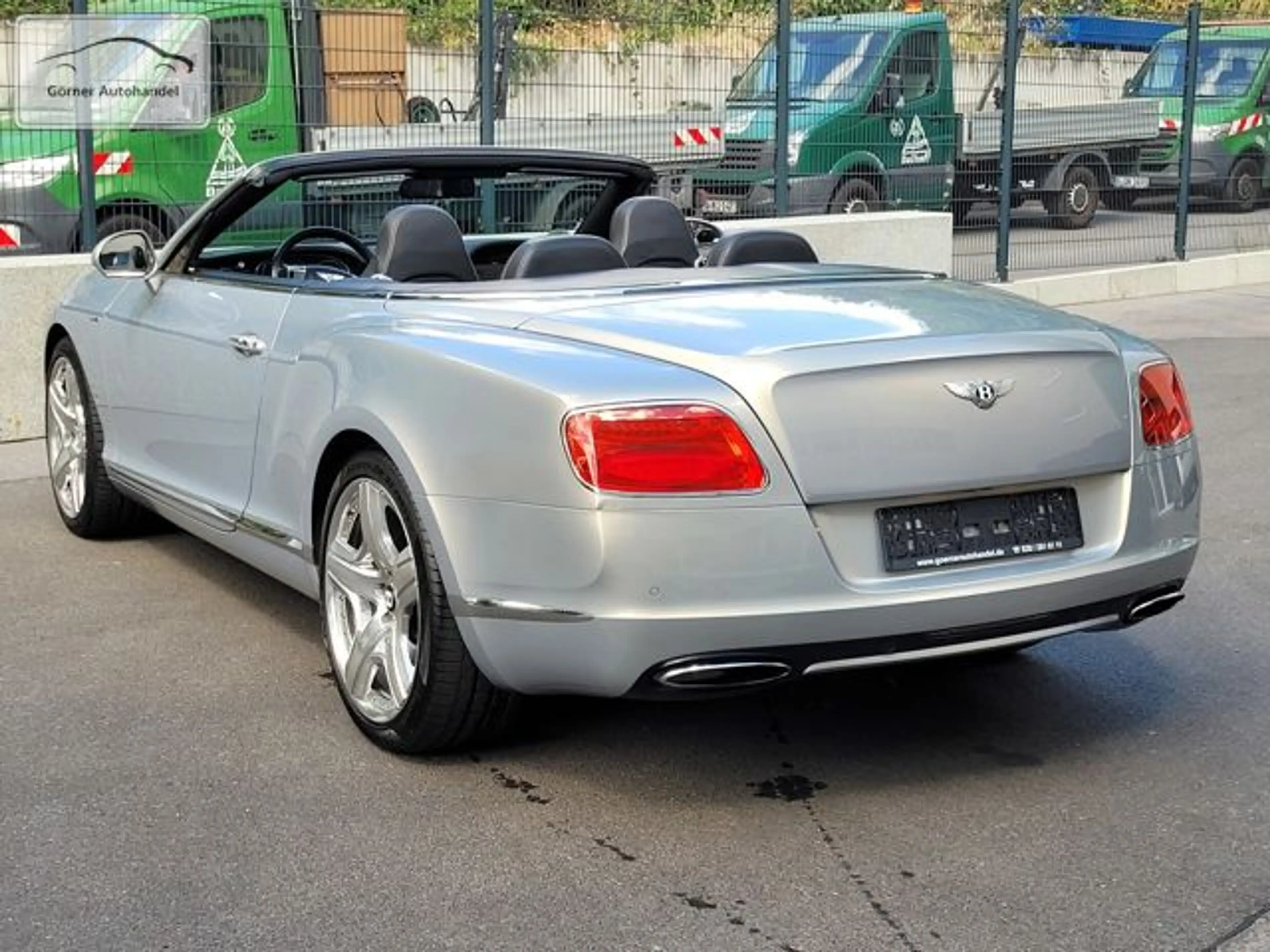 Bentley Continental GTC W12 Mulliner erst 19.200 km — photo 6