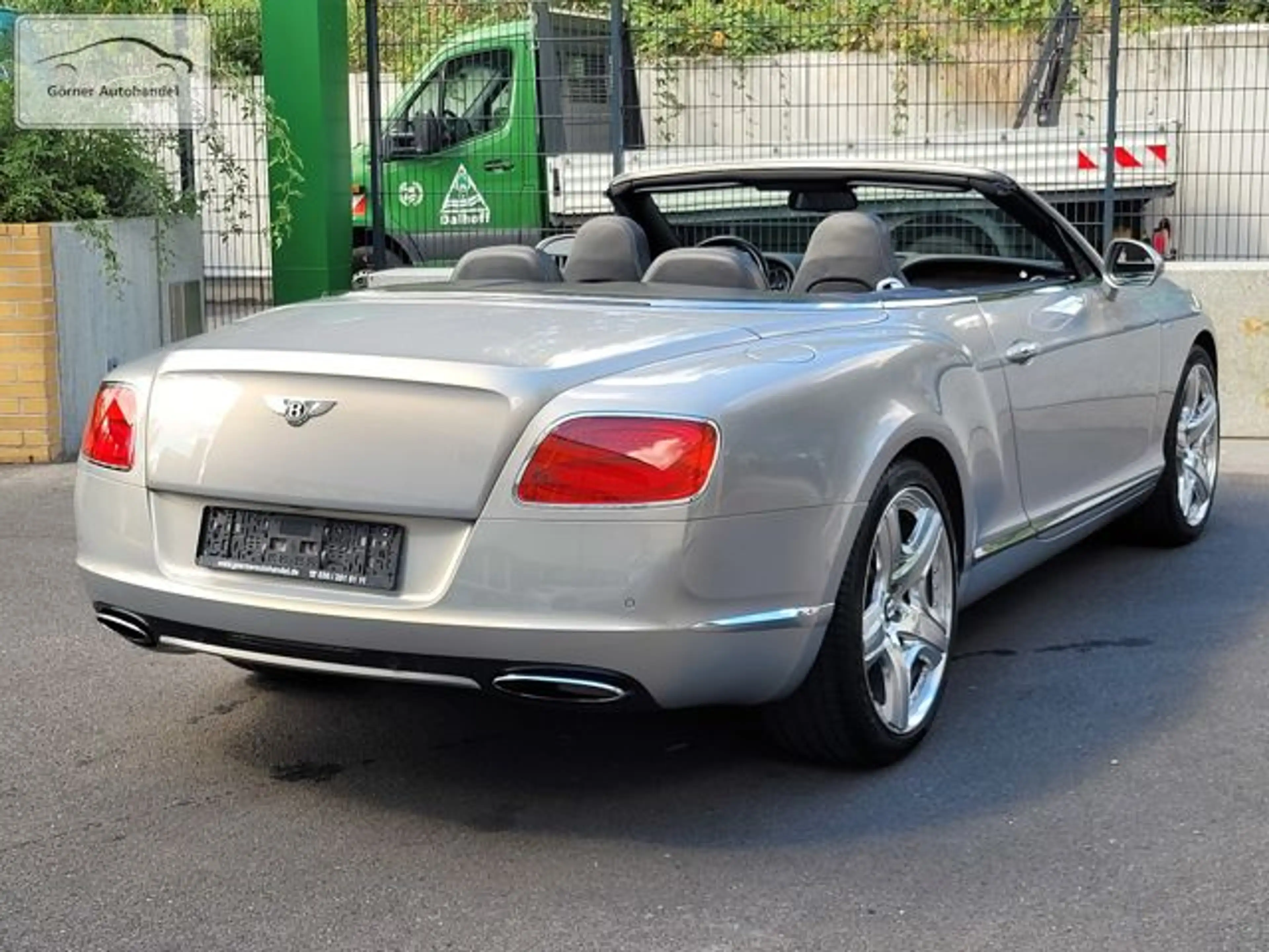 Bentley Continental GTC W12 Mulliner erst 19.200 km — photo 8