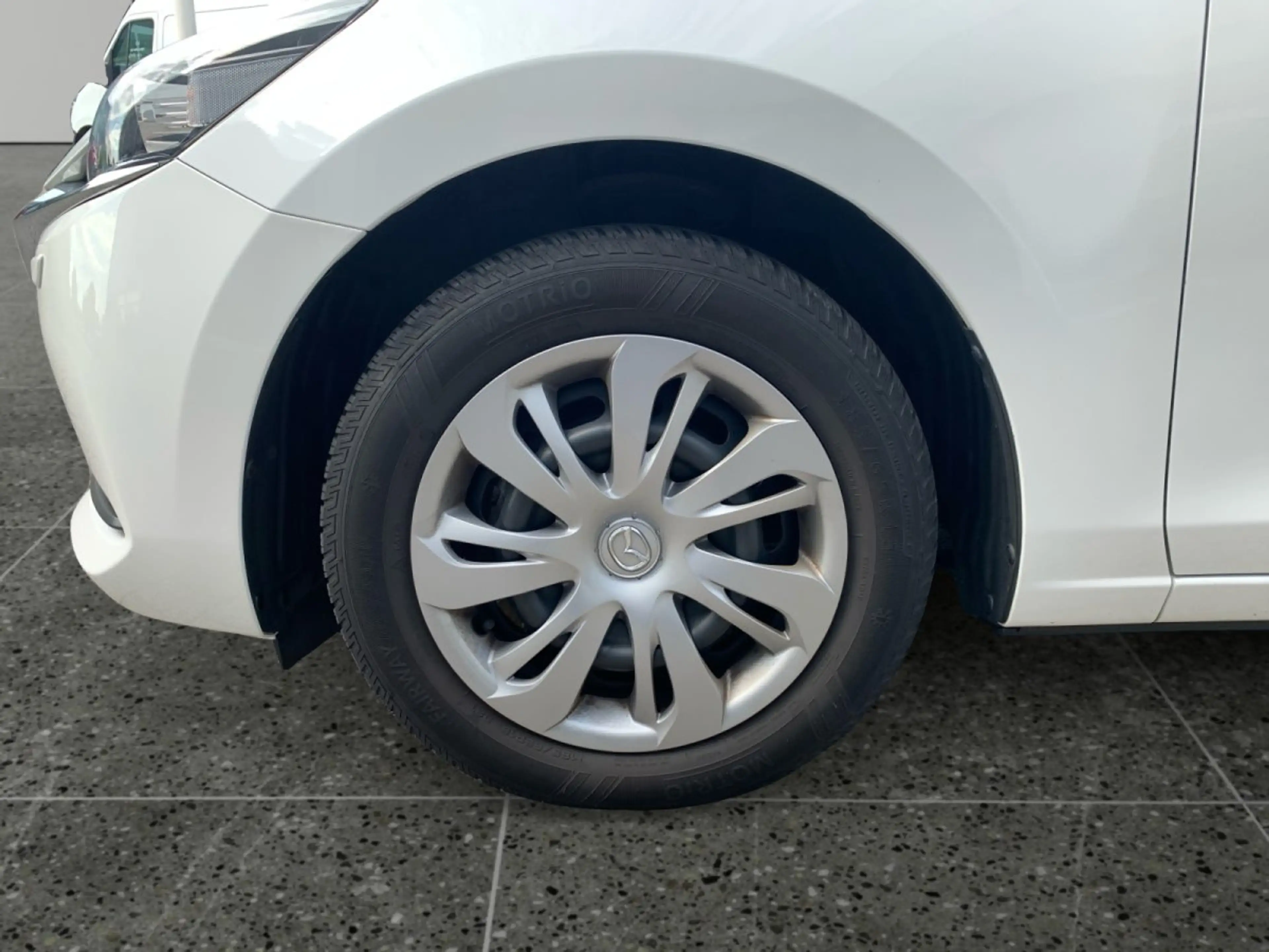 Mazda 2 1.5 SKYACTIV-G 90 M-Hybrid EU6d Center-Line KLIMA — photo 14