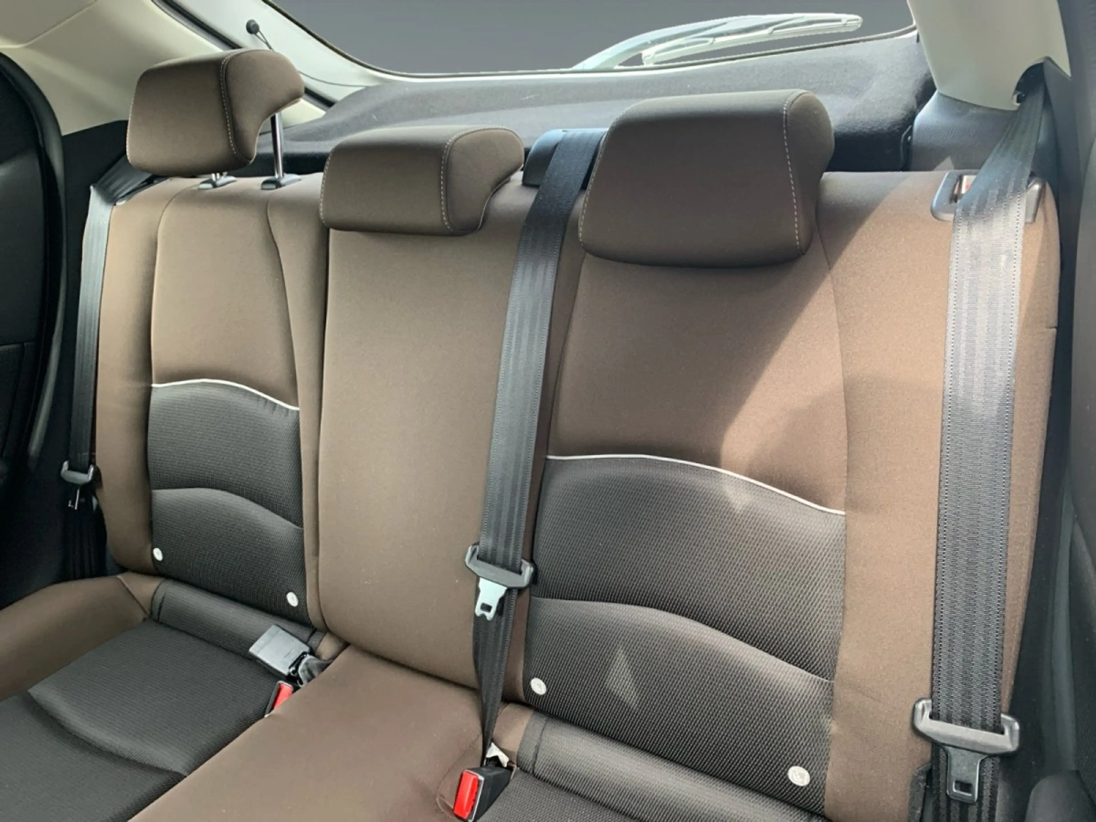 Mazda 2 1.5 SKYACTIV-G 90 M-Hybrid EU6d Center-Line KLIMA — photo 13