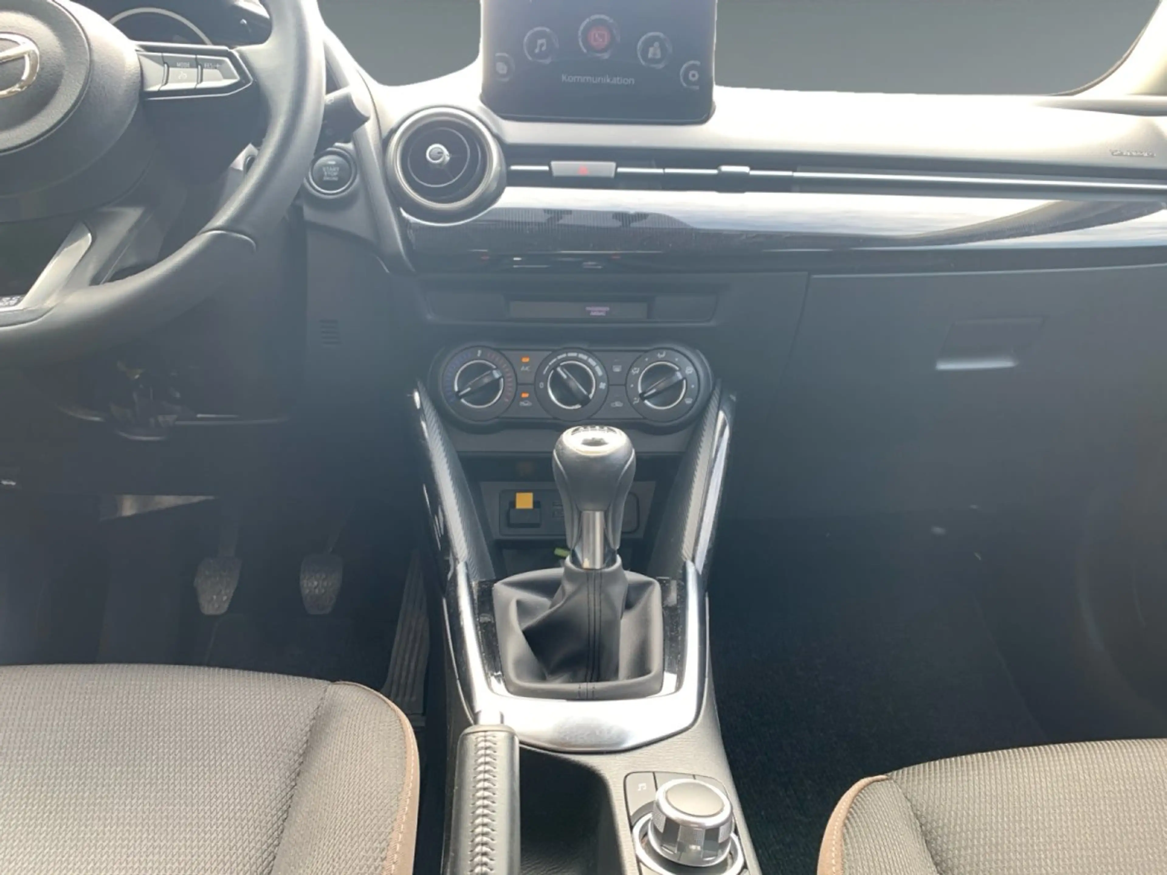 Mazda 2 1.5 SKYACTIV-G 90 M-Hybrid EU6d Center-Line KLIMA — photo 11