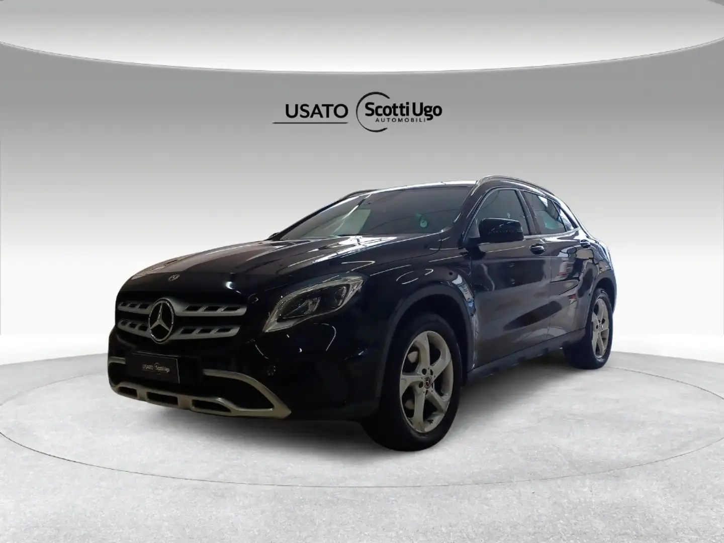 Mercedes-Benz GLA 200 200 d Premium auto Noir - 1