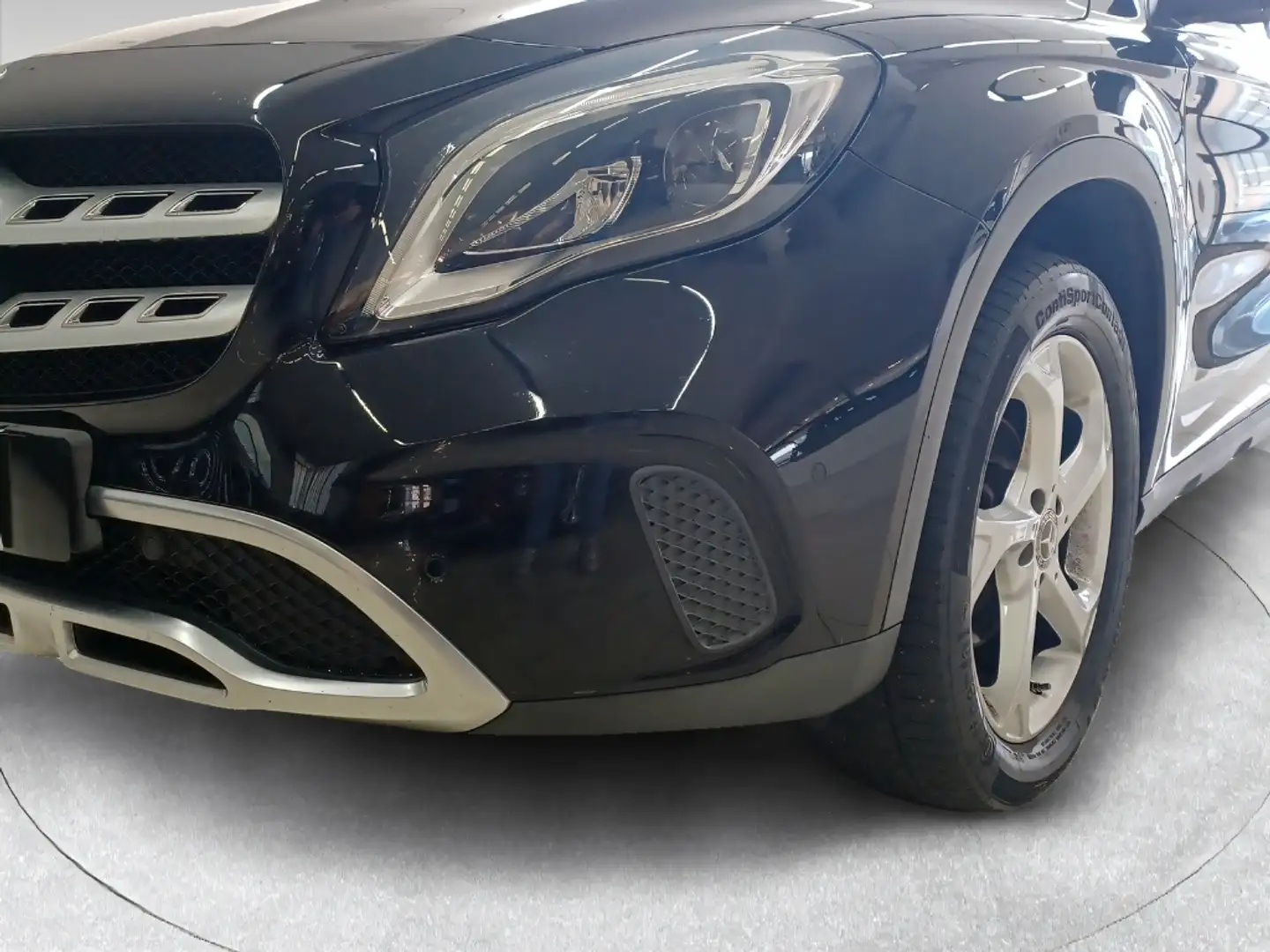 Mercedes-Benz GLA 200 200 d Premium auto Noir - 2