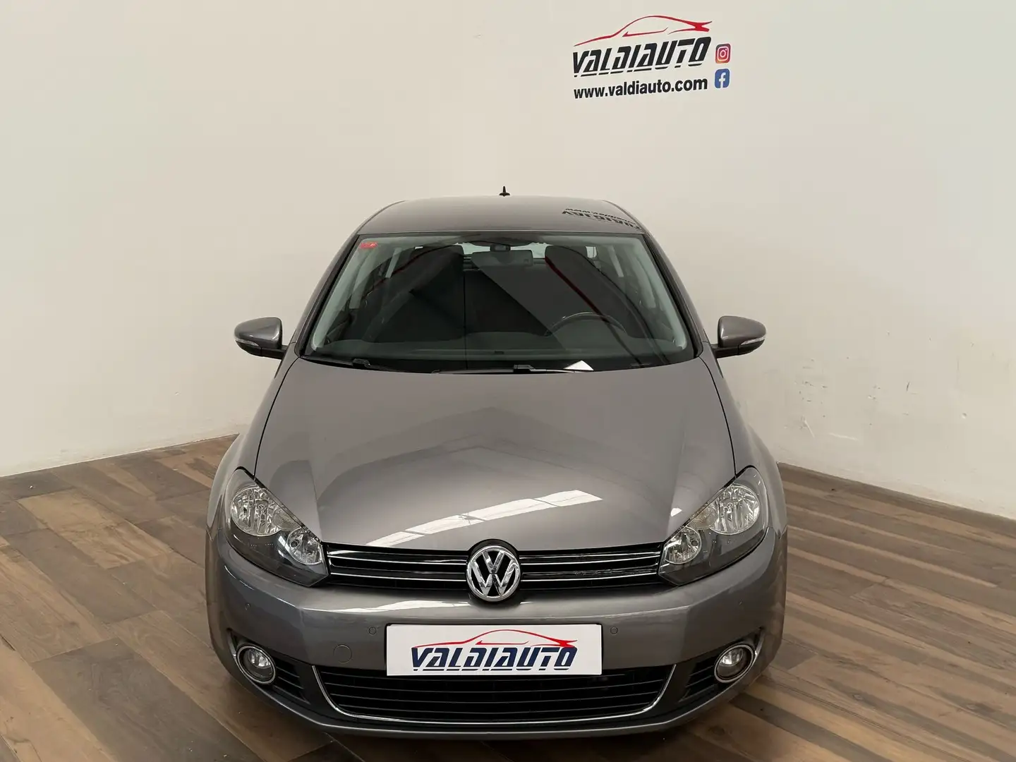 Volkswagen Golf 2.0TDI CR Sport DSG Gris - 2