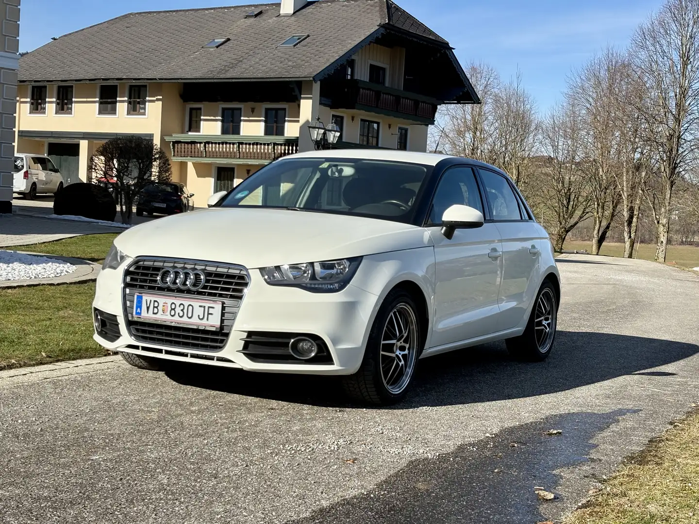 Audi A1 A1 SB 1,2 TFSI Attraction Attraction - 1