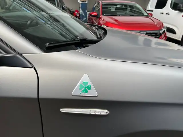 Alfa Romeo Giulietta view 7