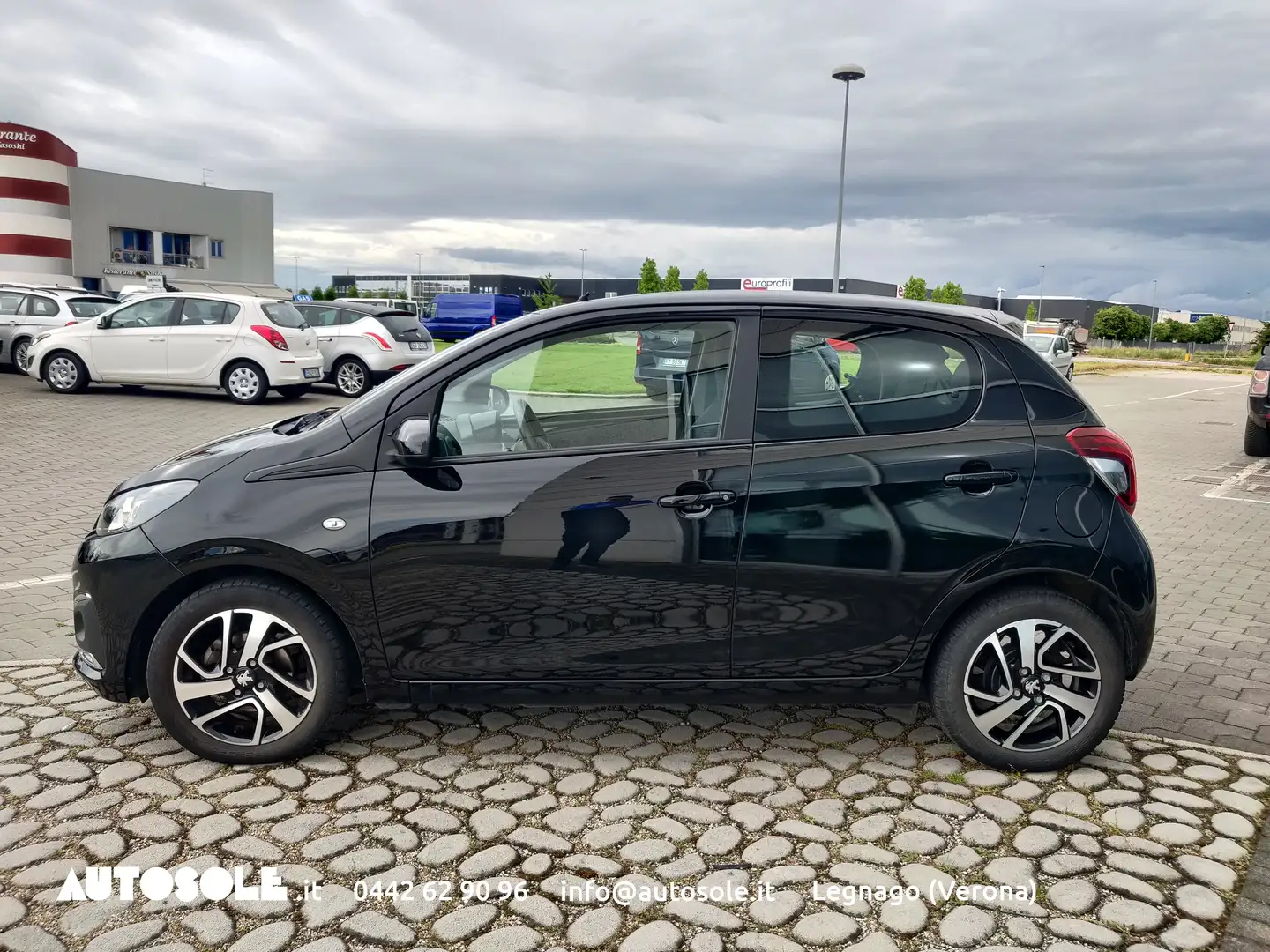 Peugeot 108 5p 1.0 VTI Active Nero - 2