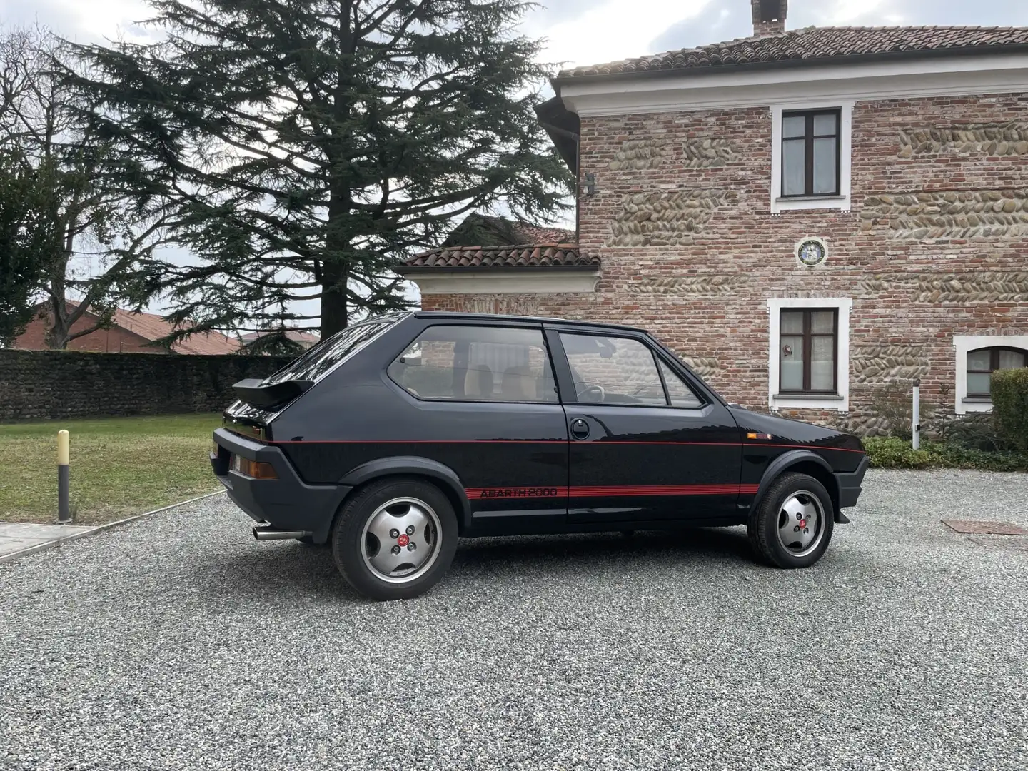 Fiat Ritmo 3p 2.0 TC Abarth 125cv Чорний - 2