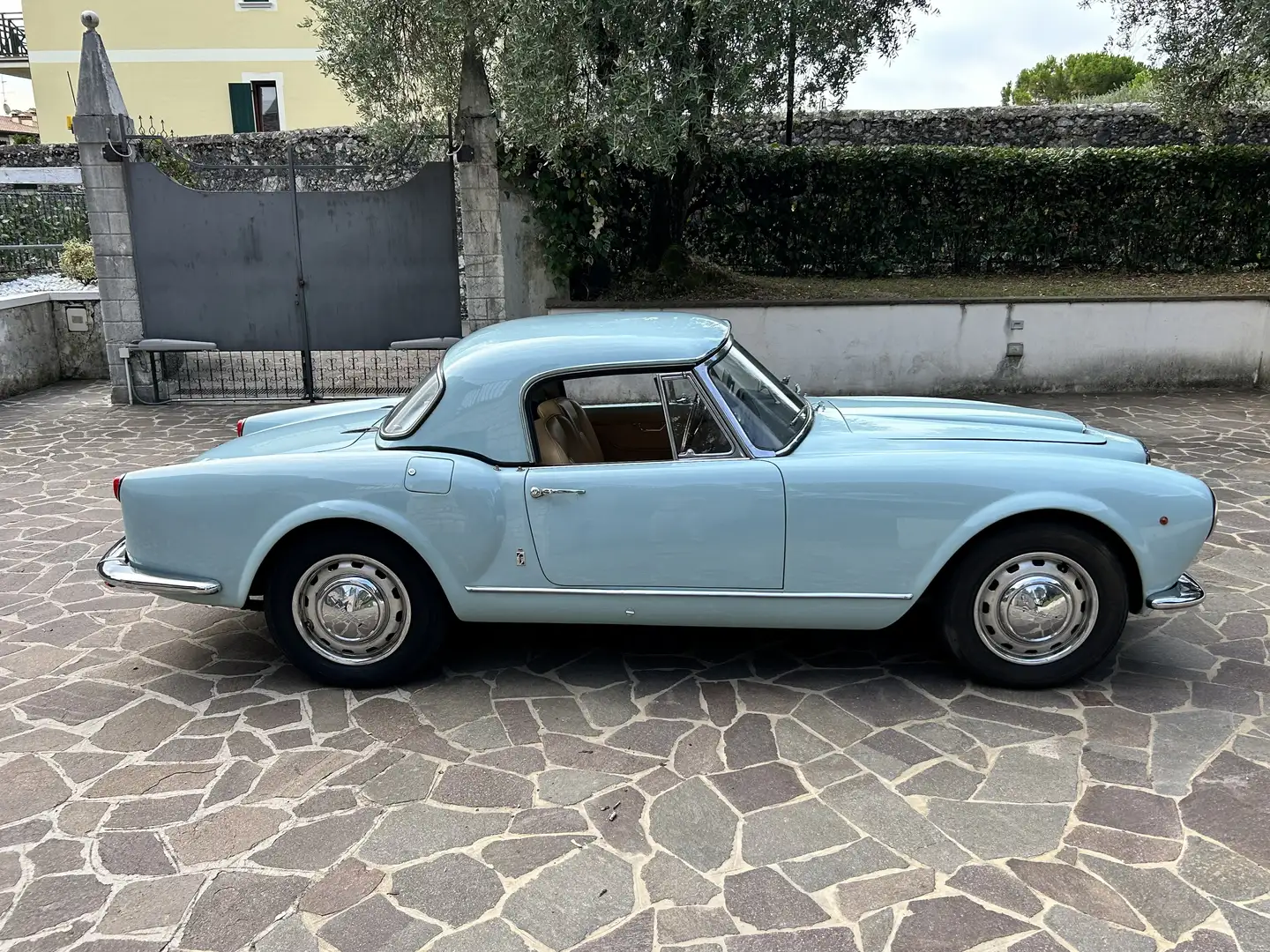 Lancia AURELIA Mavi - 1