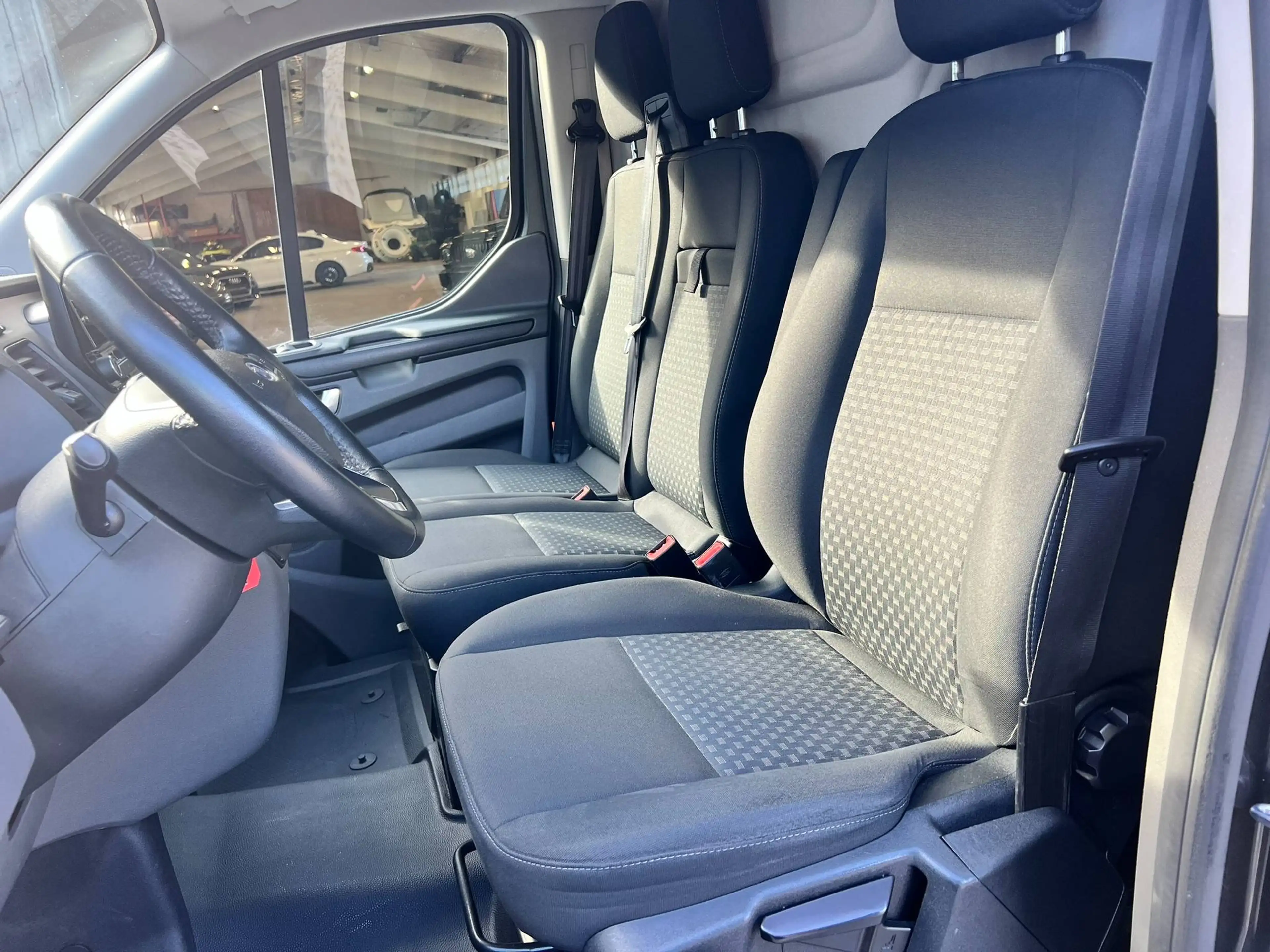 Ford Transit Custom 2.0tdci - NAVI / CAMERA / CRUISE/ GARANTIE — photo 7