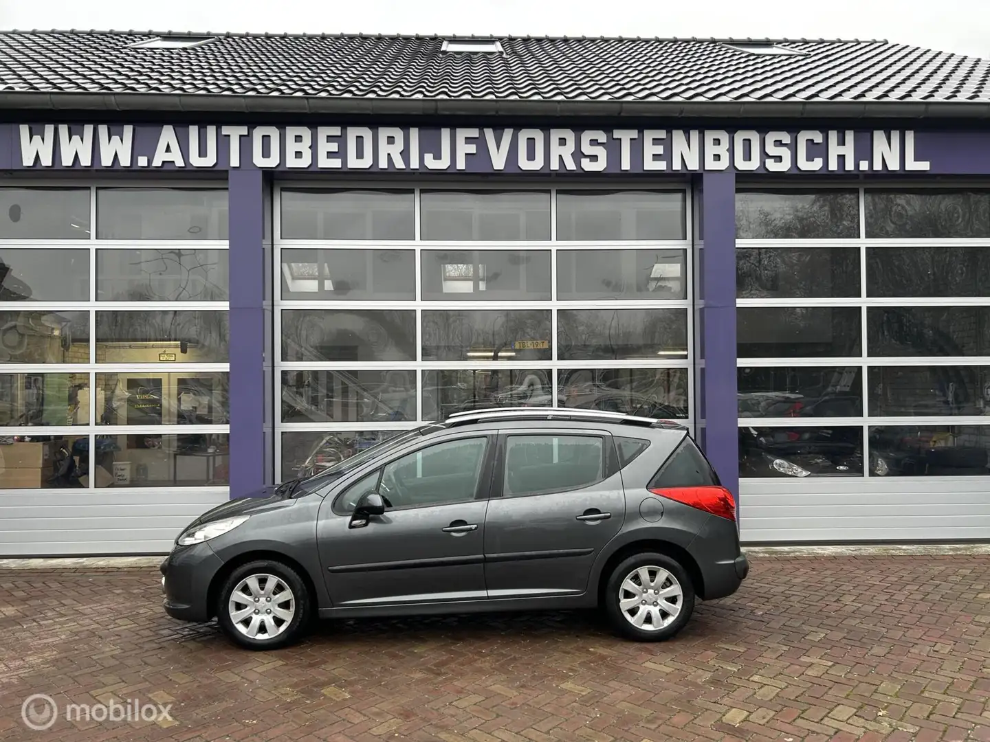 Peugeot 207 SW 1.6 VTi XS * AUTOMAAT * AIRCO * TREKHAAK * Grau - 2