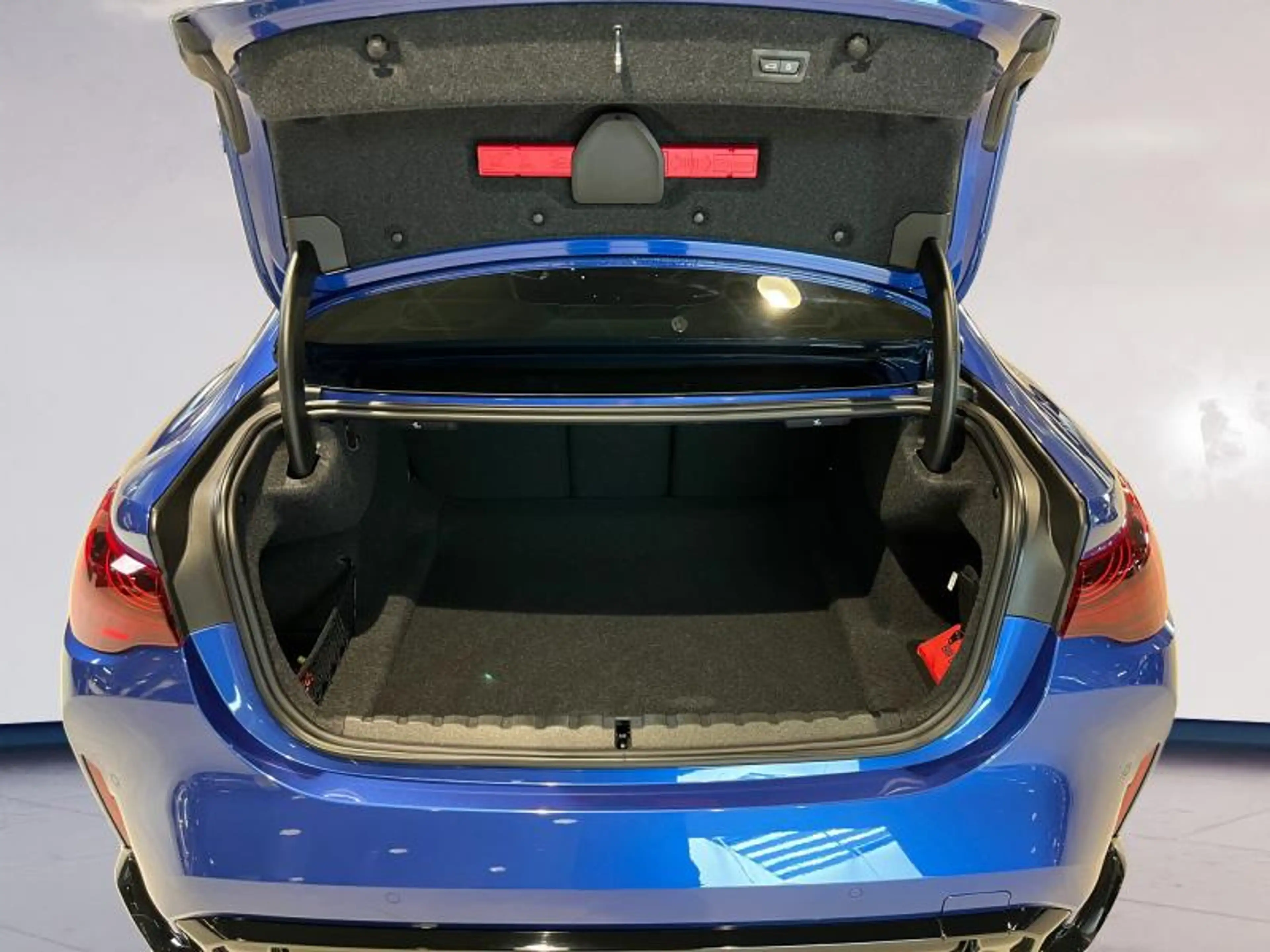 BMW M4 M4 Competition xDrive Coupé — photo 14