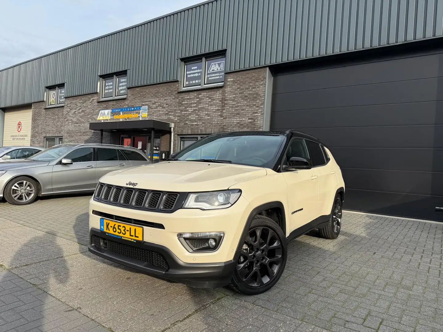 Jeep Compass 1.3T S | AUTOMAAT | 1E EIGENAAR | PANO DAK | LEDER Wit - 2