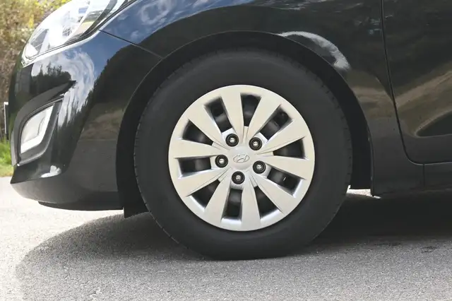 Hyundai I30 view 3