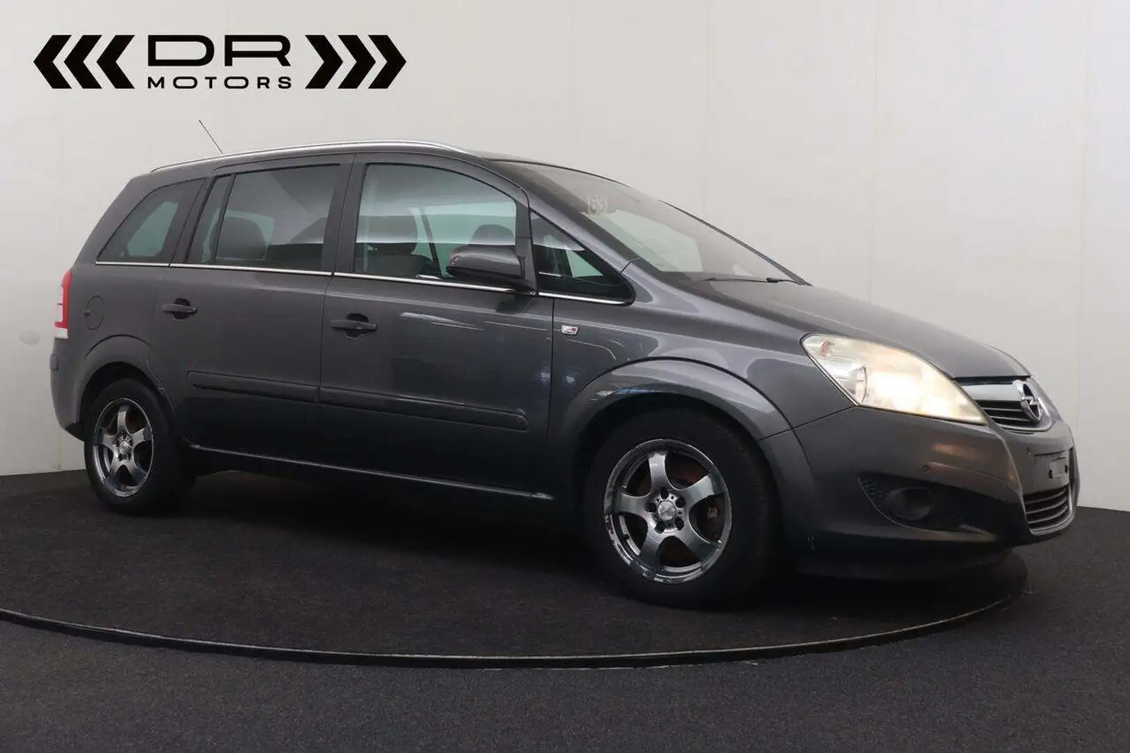 Opel Zafira 1.7CTDi Enjoy - 7 Plaatsen Grau - 2