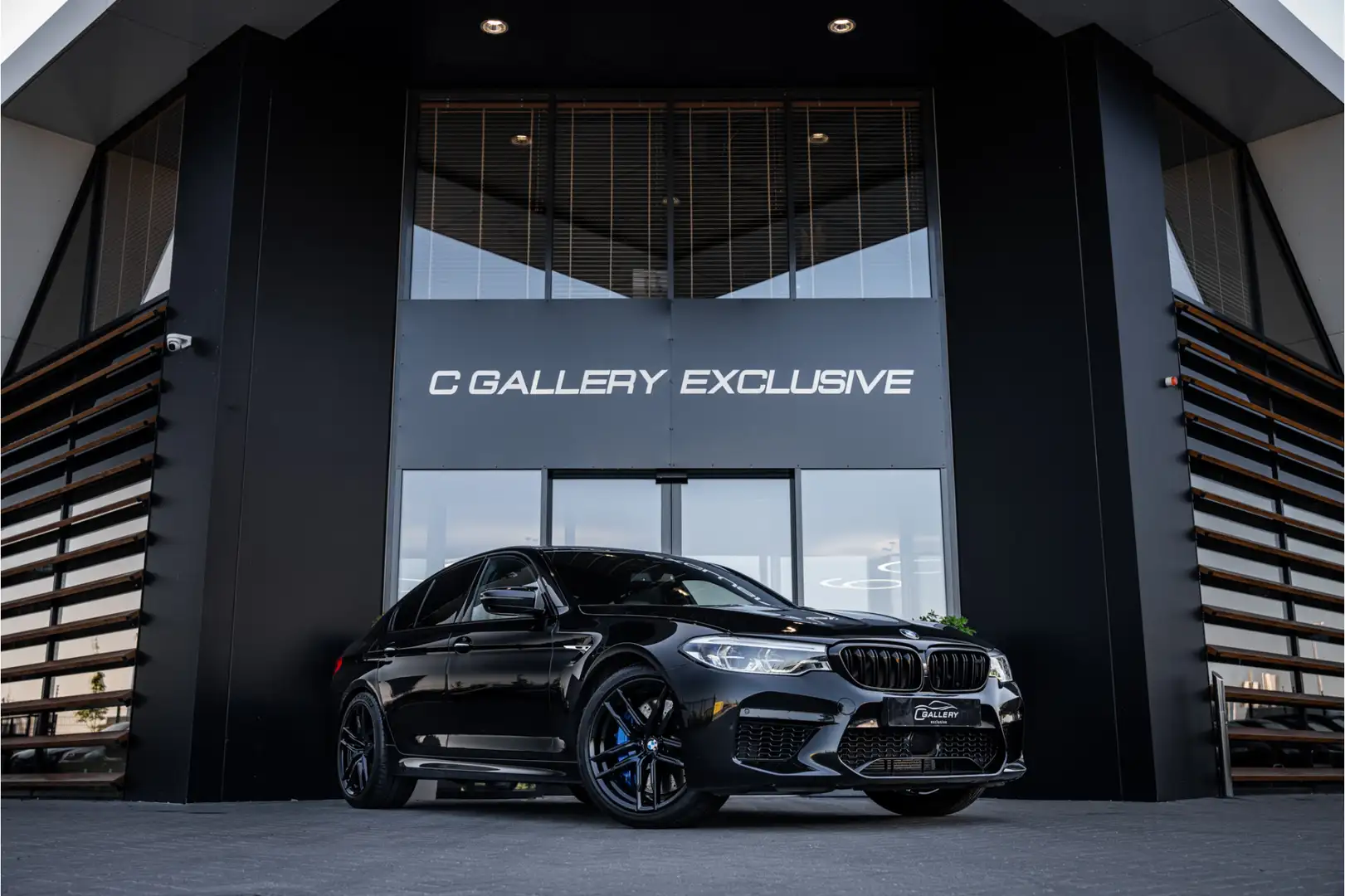 BMW M5 5-serie F90 - Panorama | B&W | M-Driver Pack | Sof Negro - 1