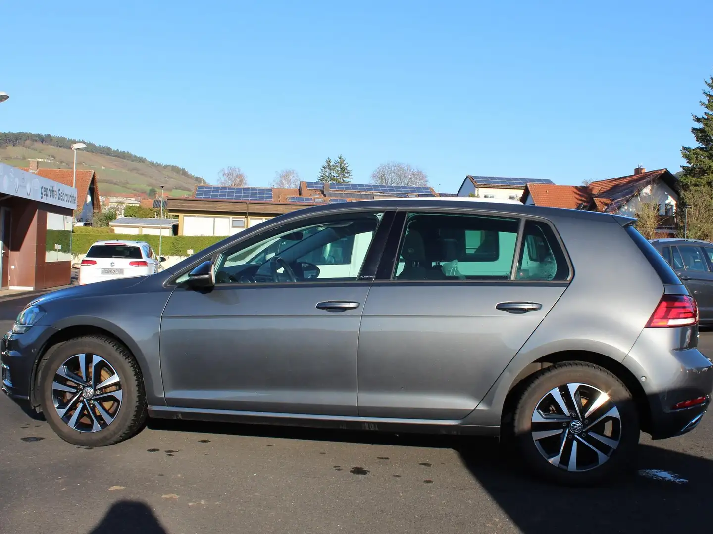 Volkswagen Golf IQ.DRIVE, HU+AU NEU, 49000 km, viele Extras, Alu Gris - 2