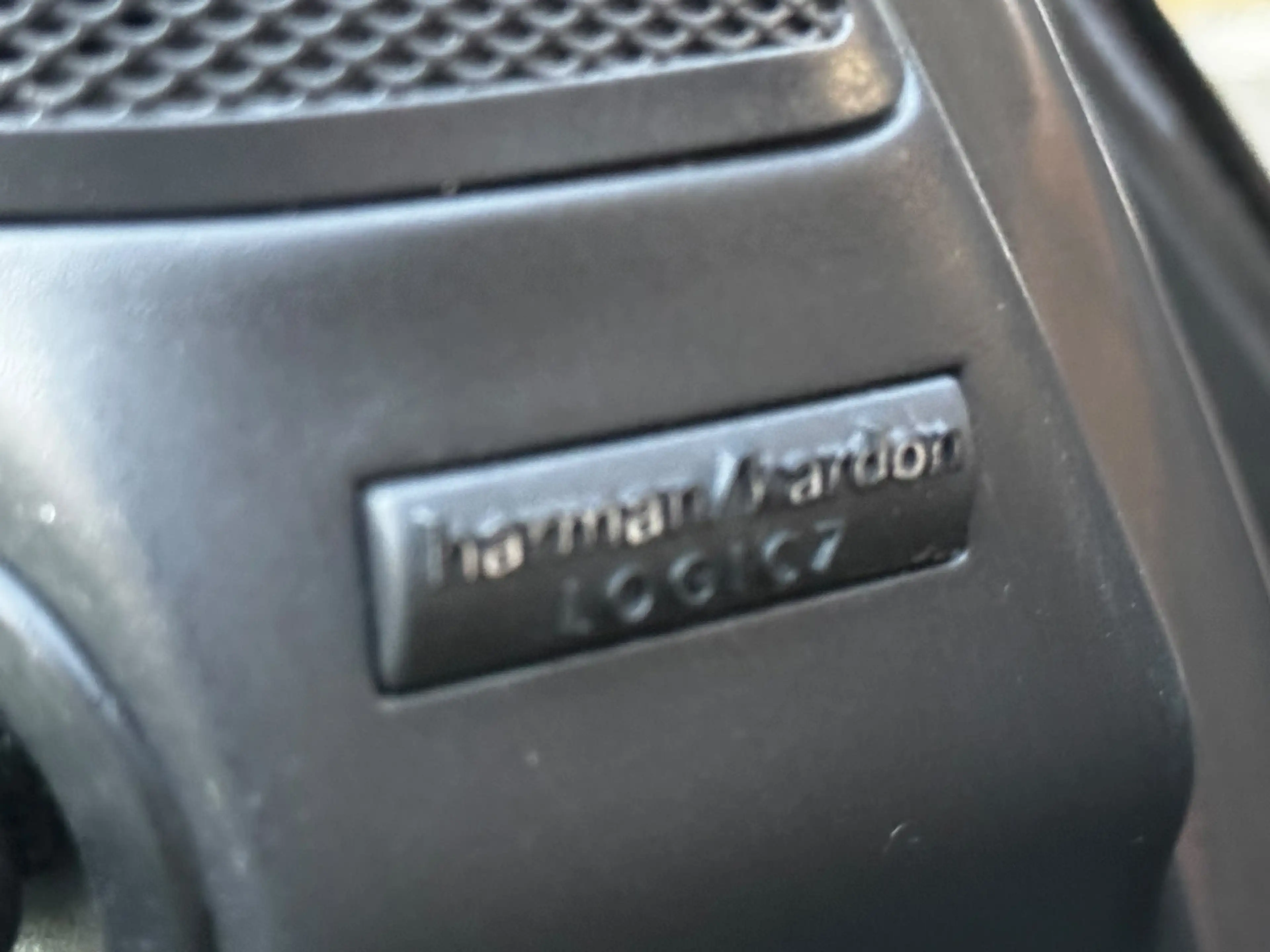 Land Rover Discovery 2.7 TdV6 HSE Premium Pack — photo 20