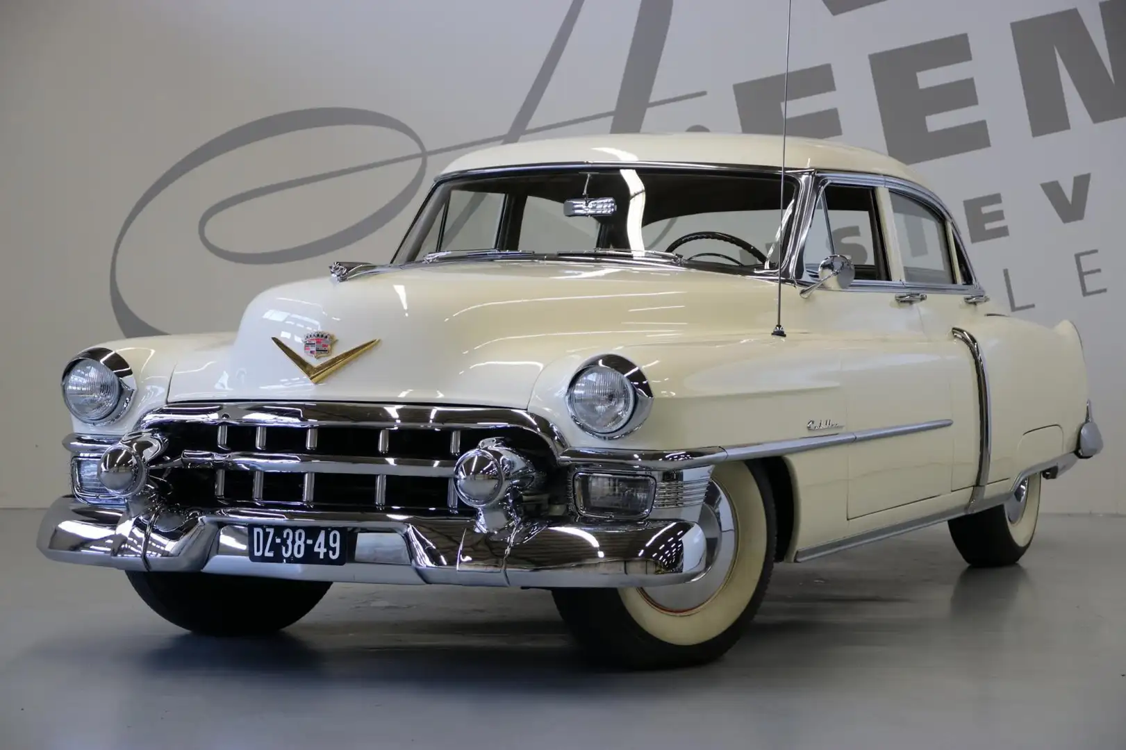 Cadillac Series 62 3th Generation Білий - 1