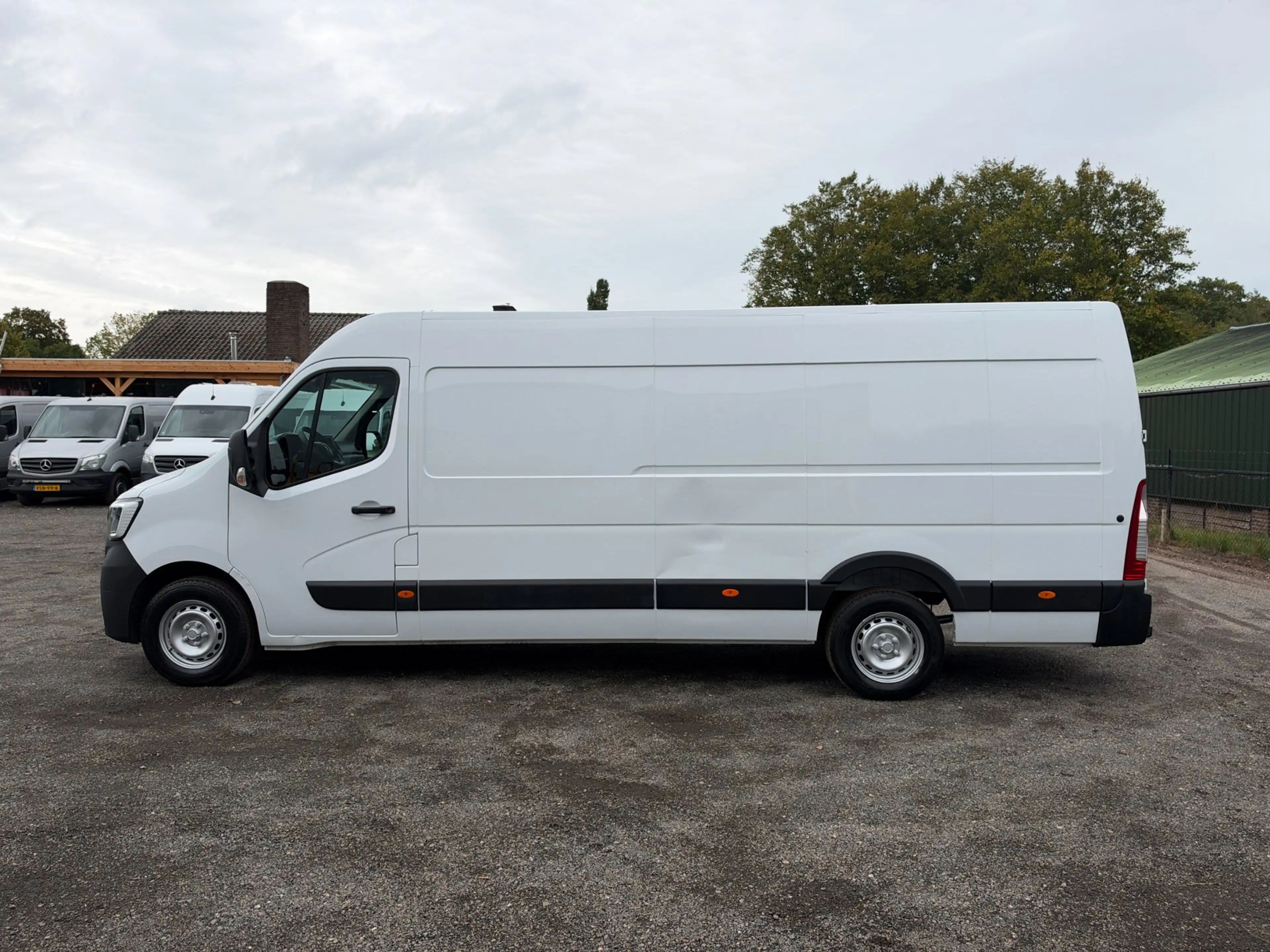 Renault Master T35 2.3 dCi 165PK L4H2 EL Airco / Cruise — photo 2