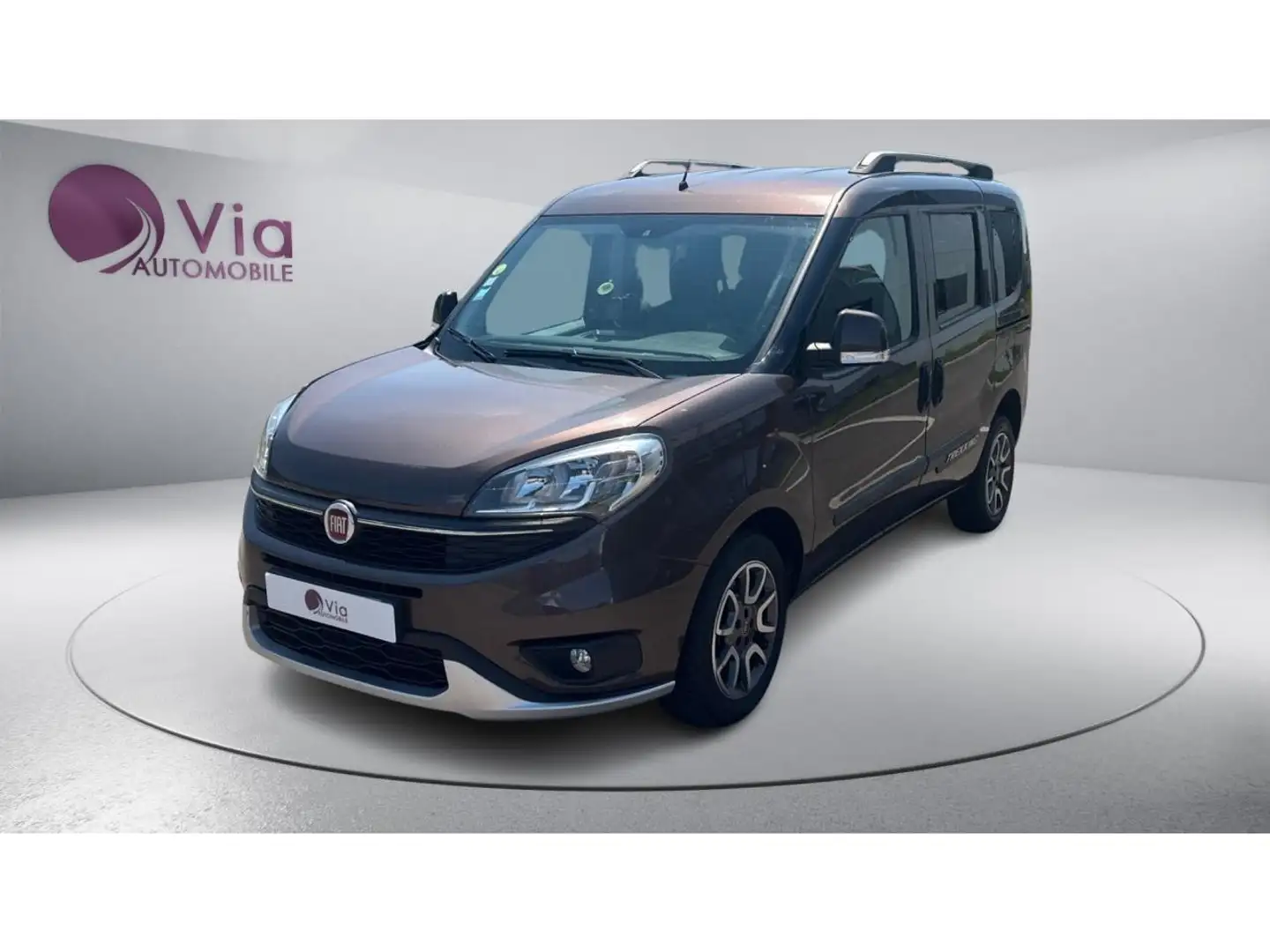 Fiat Doblo Doblo 1.6 Multijet - 120 COMBI TREKKING Brun - 1