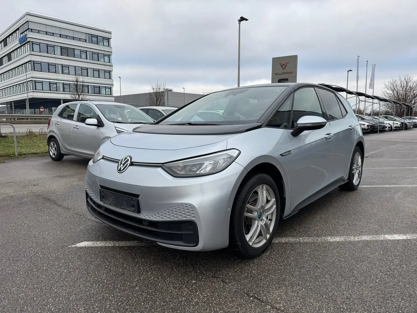 Volkswagen ID.3 Pro Performance Go 150 kW Silber - 1