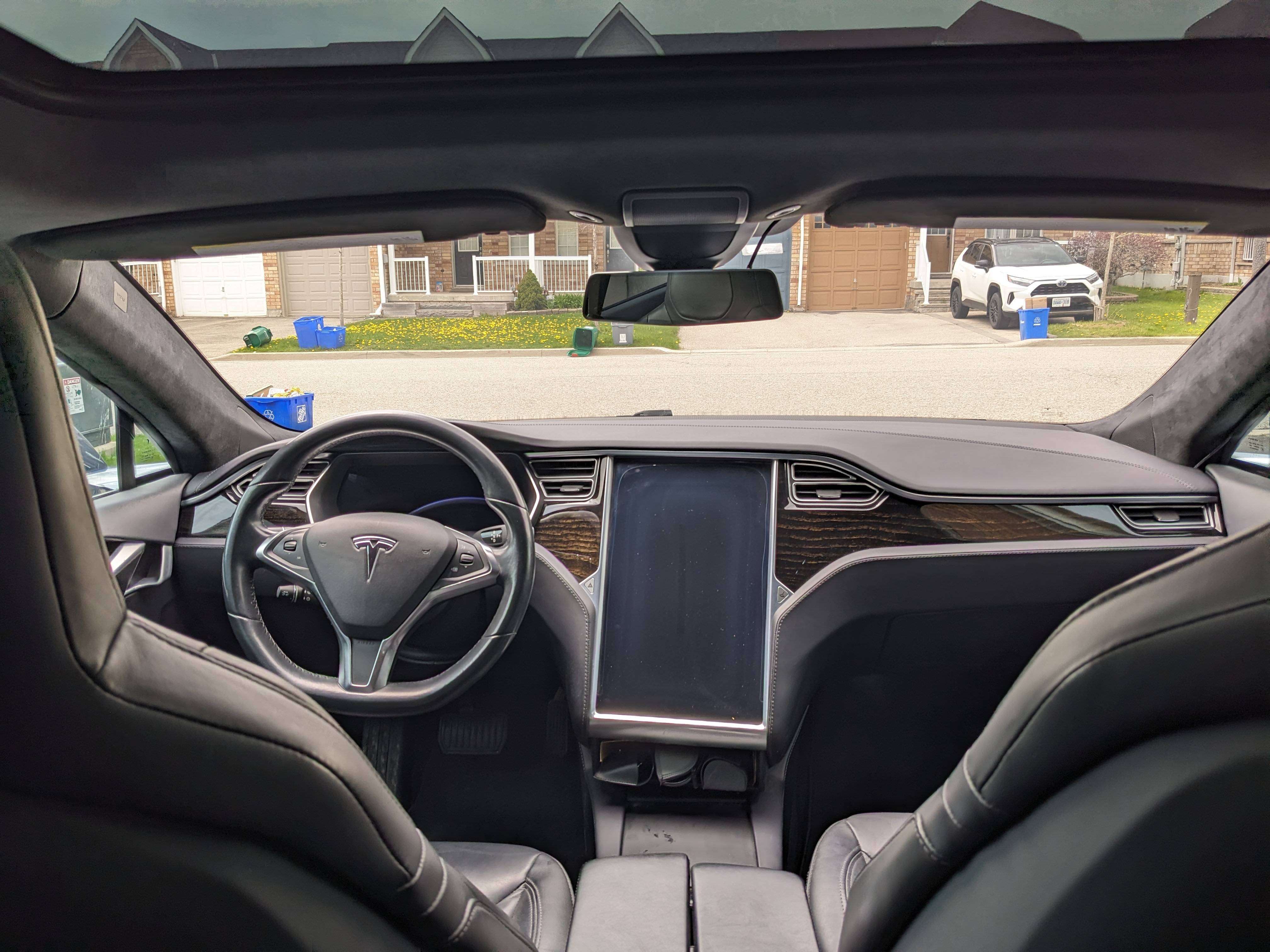 2016 Tesla Model S 90D thumb 10