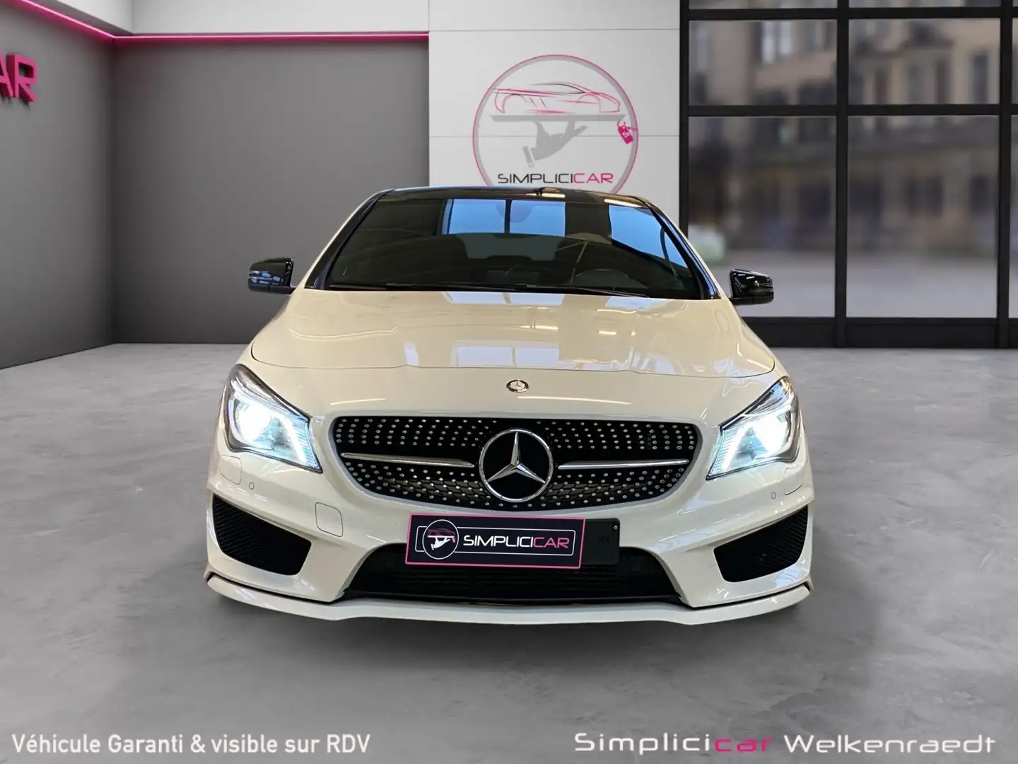 Mercedes-Benz CLA 180 CLA 180 SHOOTING BREAK-AMG-PANO-SG.CH-H/K-CAM-CUIR Blanc - 2
