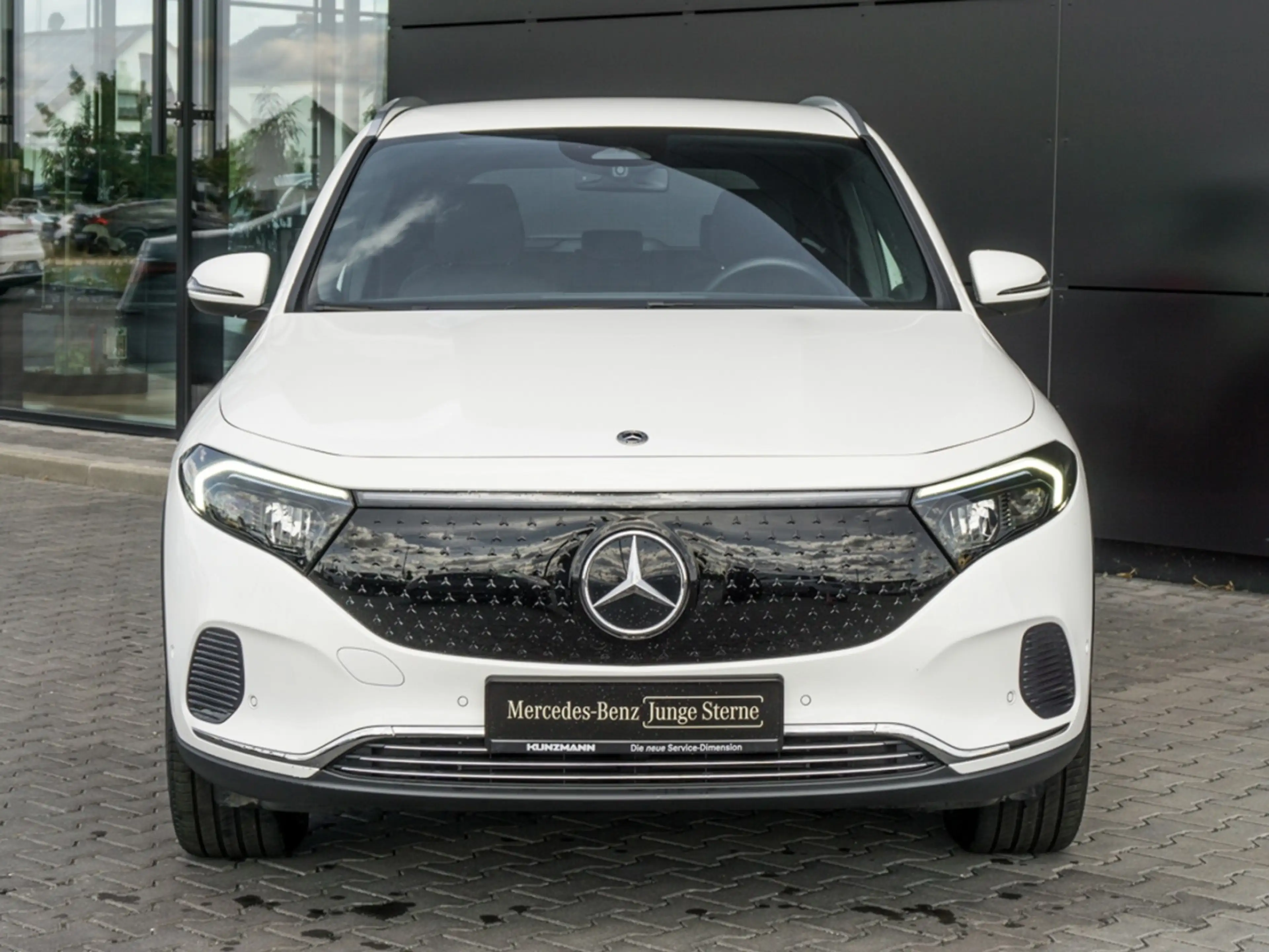 Mercedes-Benz EQA 300 4M Progressive EasyPack Navi Kamera SHZ — photo 2