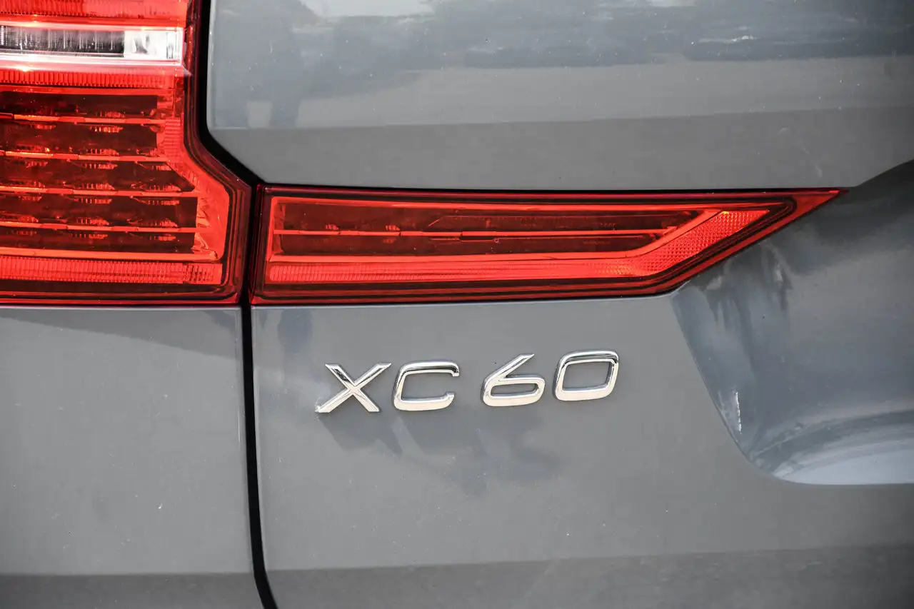 Volvo XC60 снимка Volvo XC60