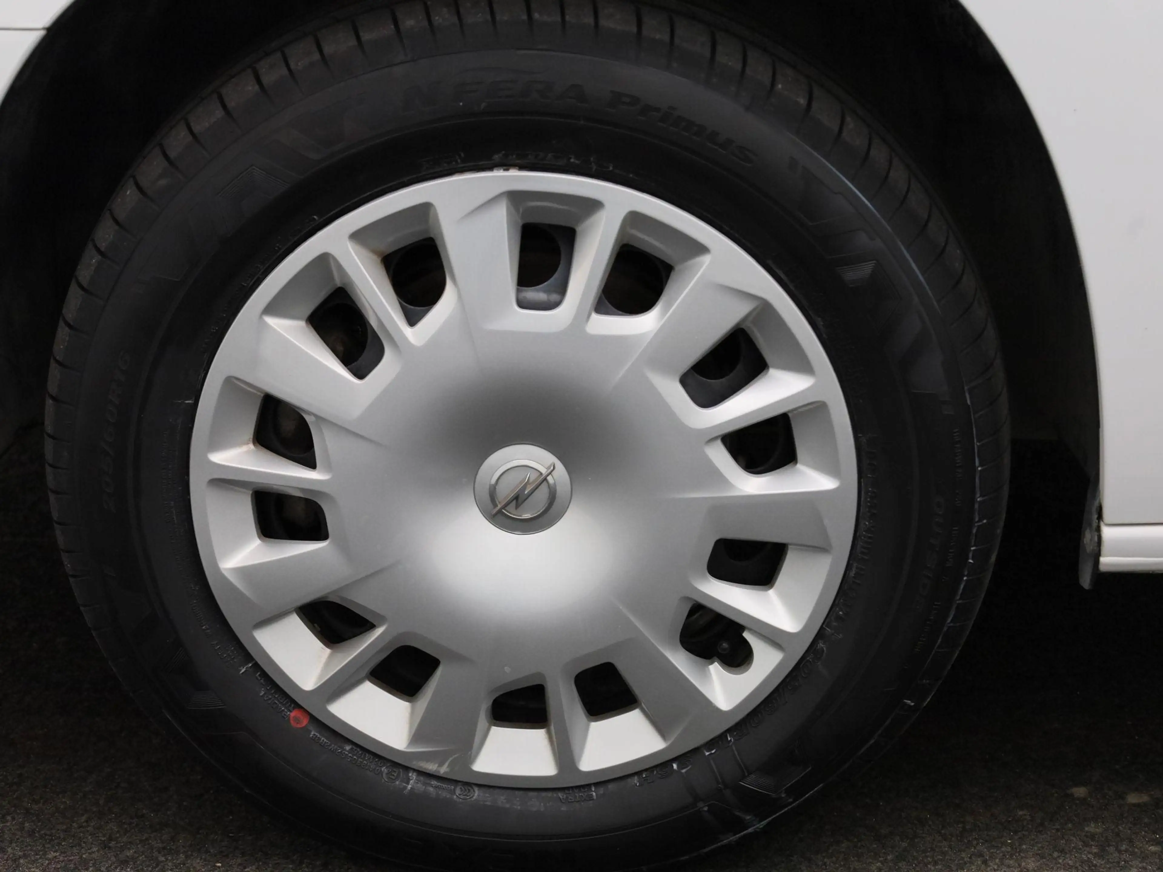 Opel Combo Life 1.5 Turbo D BlueI 75kW S/S Edition L1H1 — photo 10